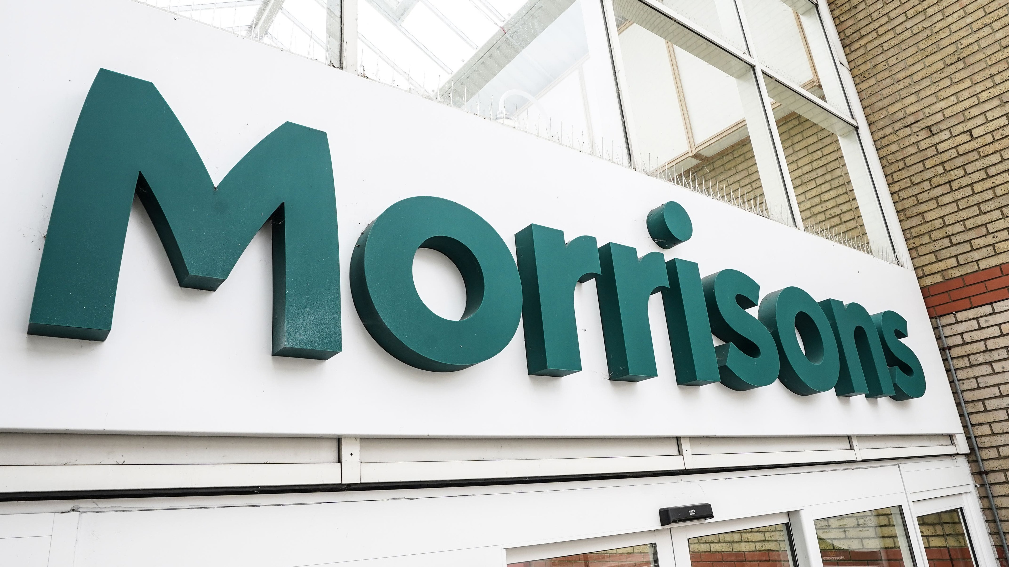 Morrisons cuts nearly 5,000 jobs as part of turnaround strategy