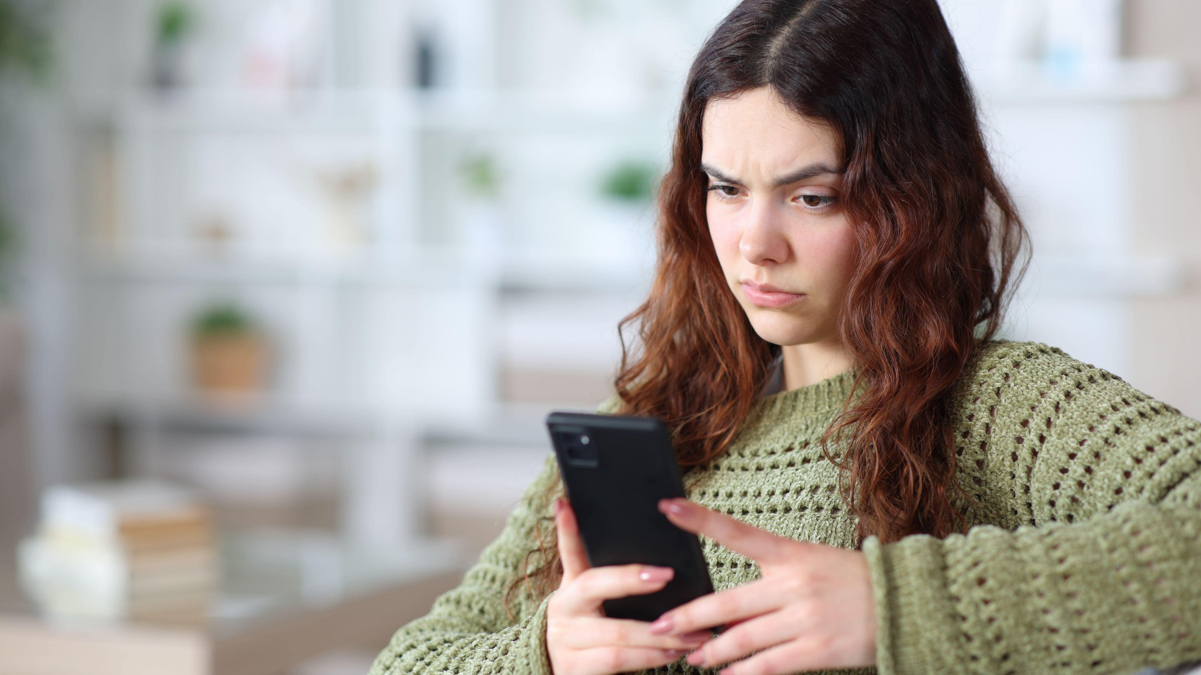 Recruitment scam warning as young adults ‘offered jobs they never applied for’