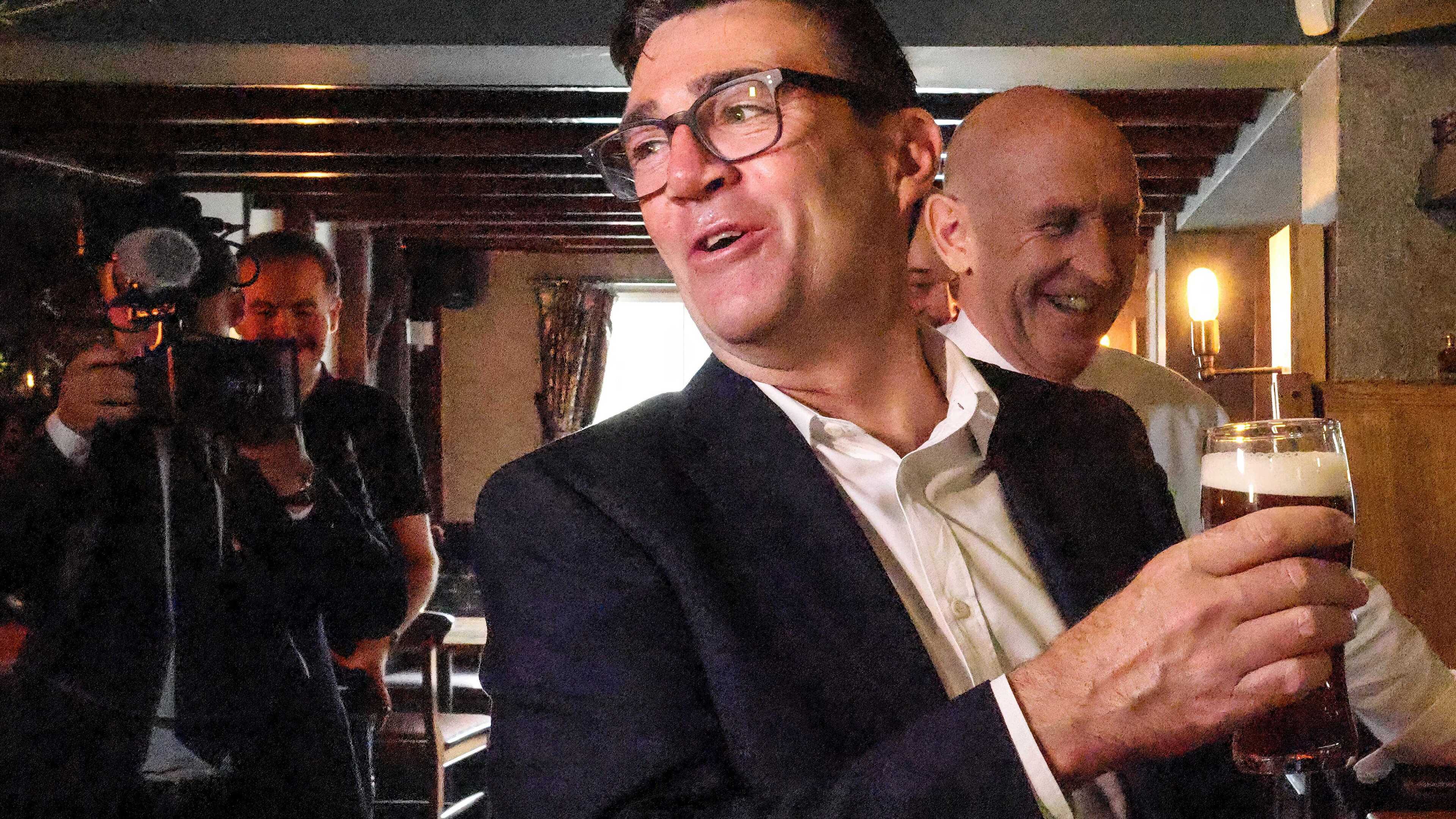 Burnham defends capped business rate cuts for pubs and venues