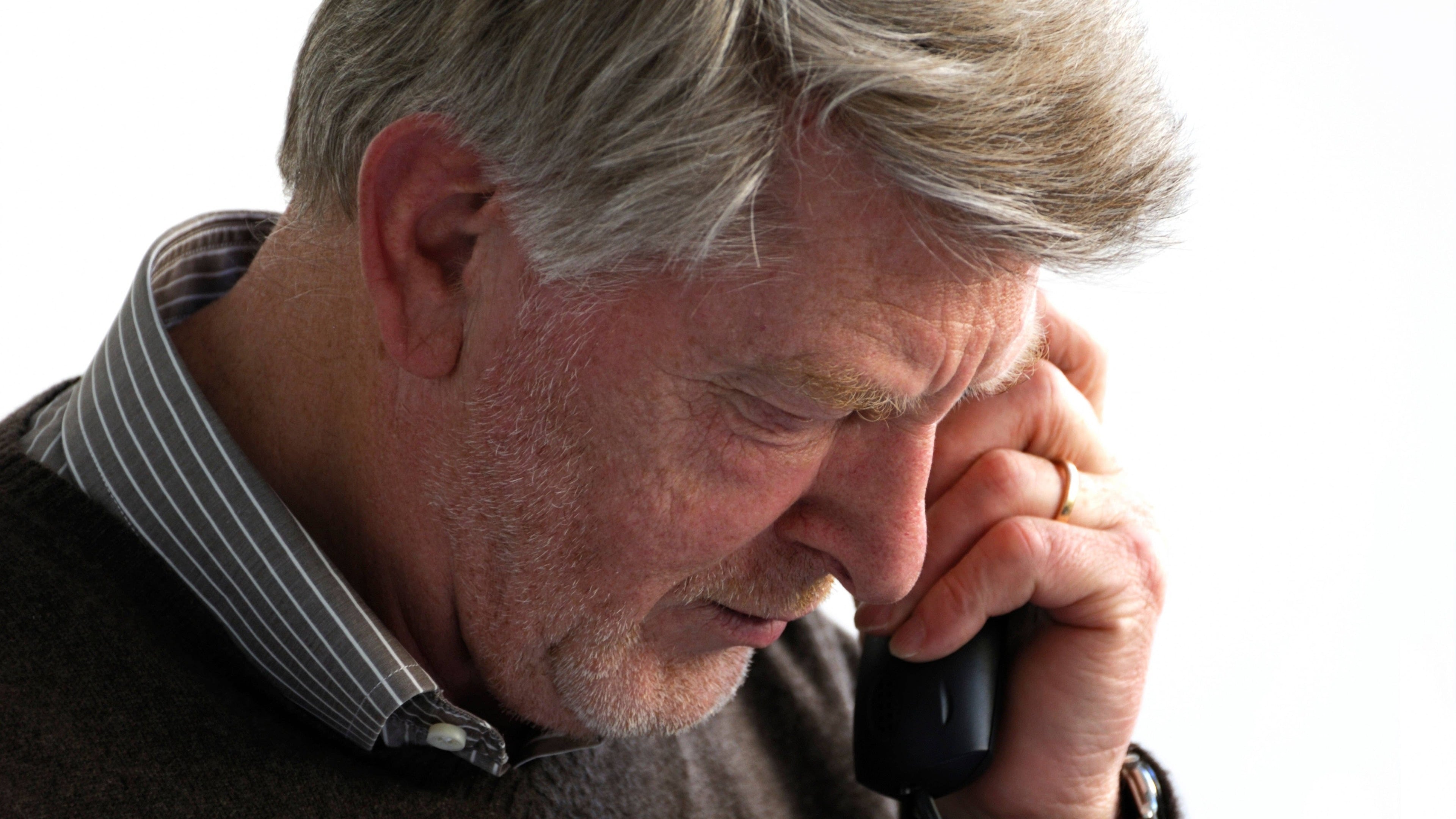 Warning over ‘Hi Dad’ impersonation scams ahead of Father’s Day