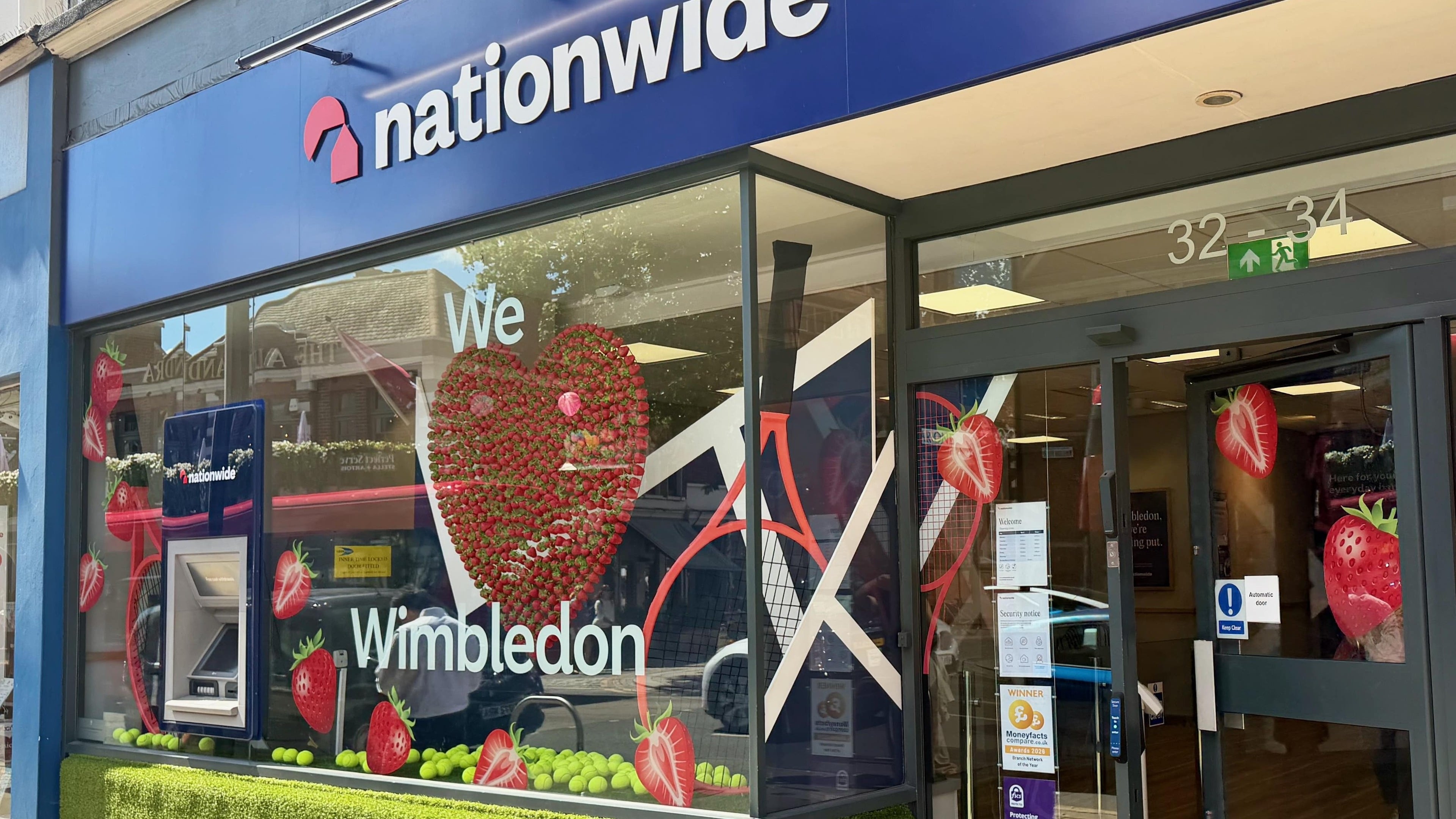 Banks and building societies overtake retailers in UK customer satisfaction index
