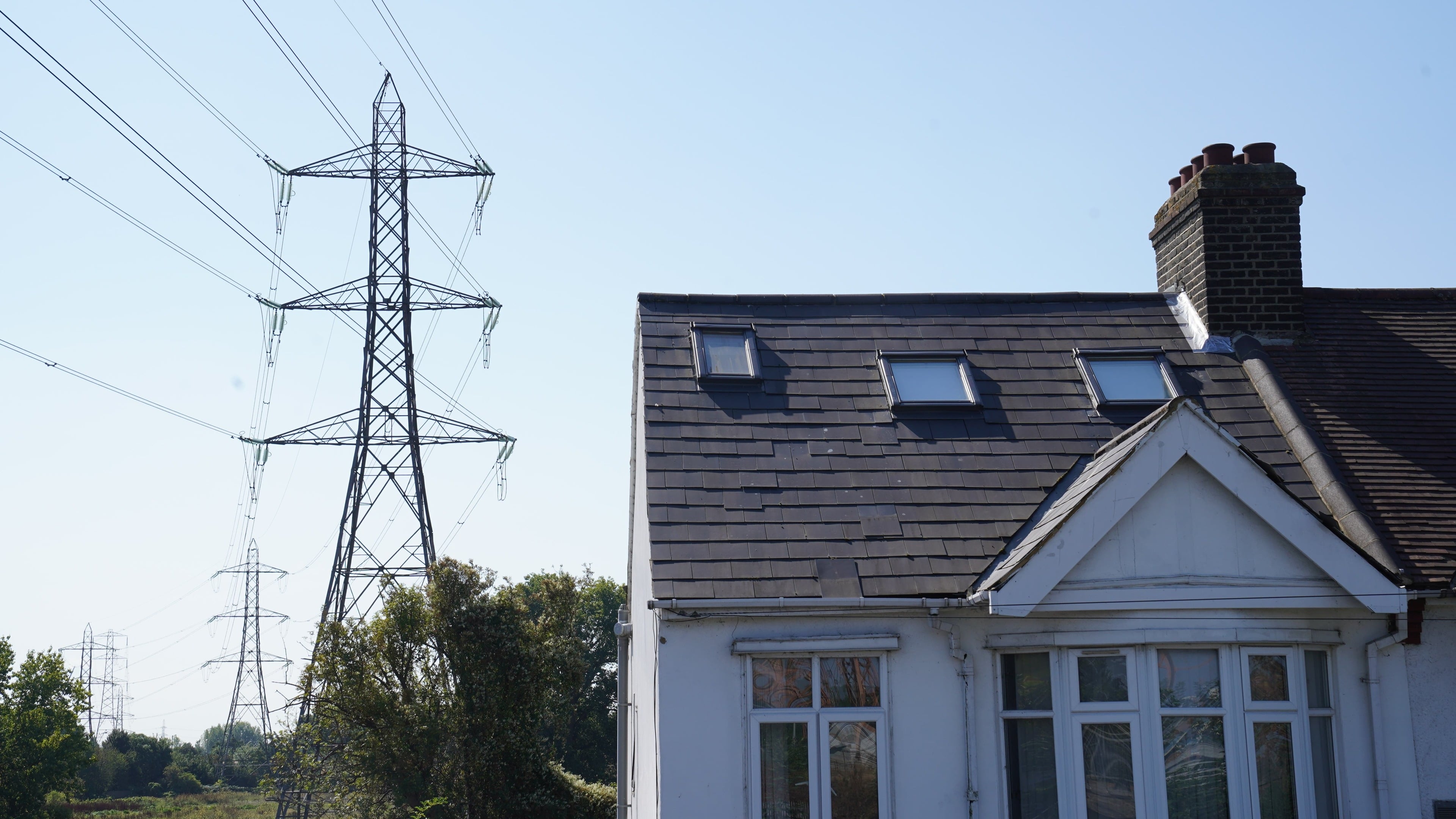 Third summer heatwave raises calls for more electricity generation