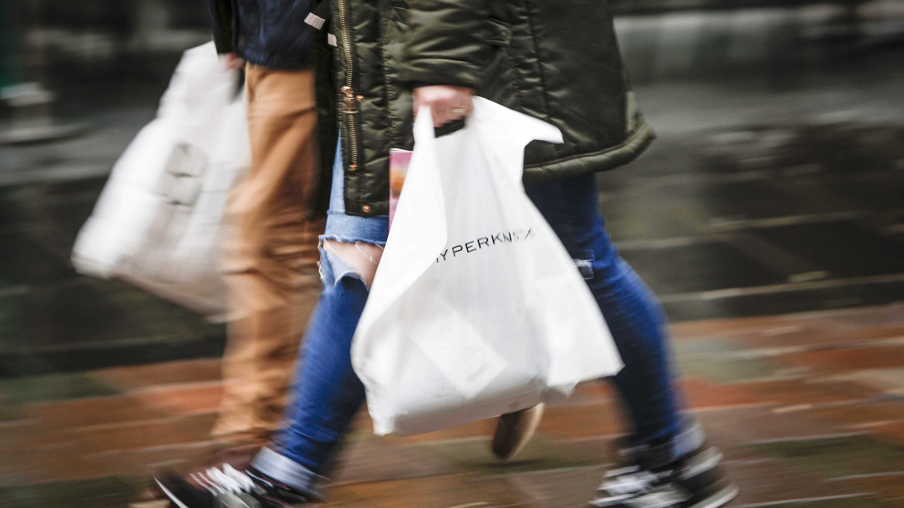 Consumer confidence tumbles ahead of Budget
