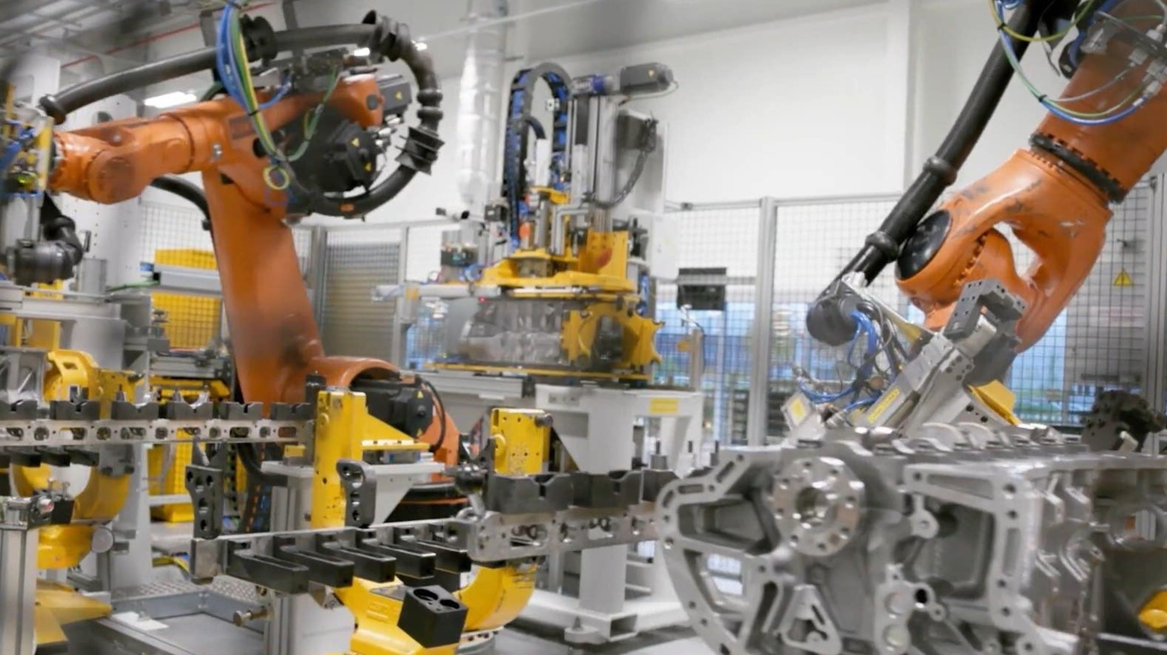 UK manufacturing output grows, but growth slows; hiring strongest in two years