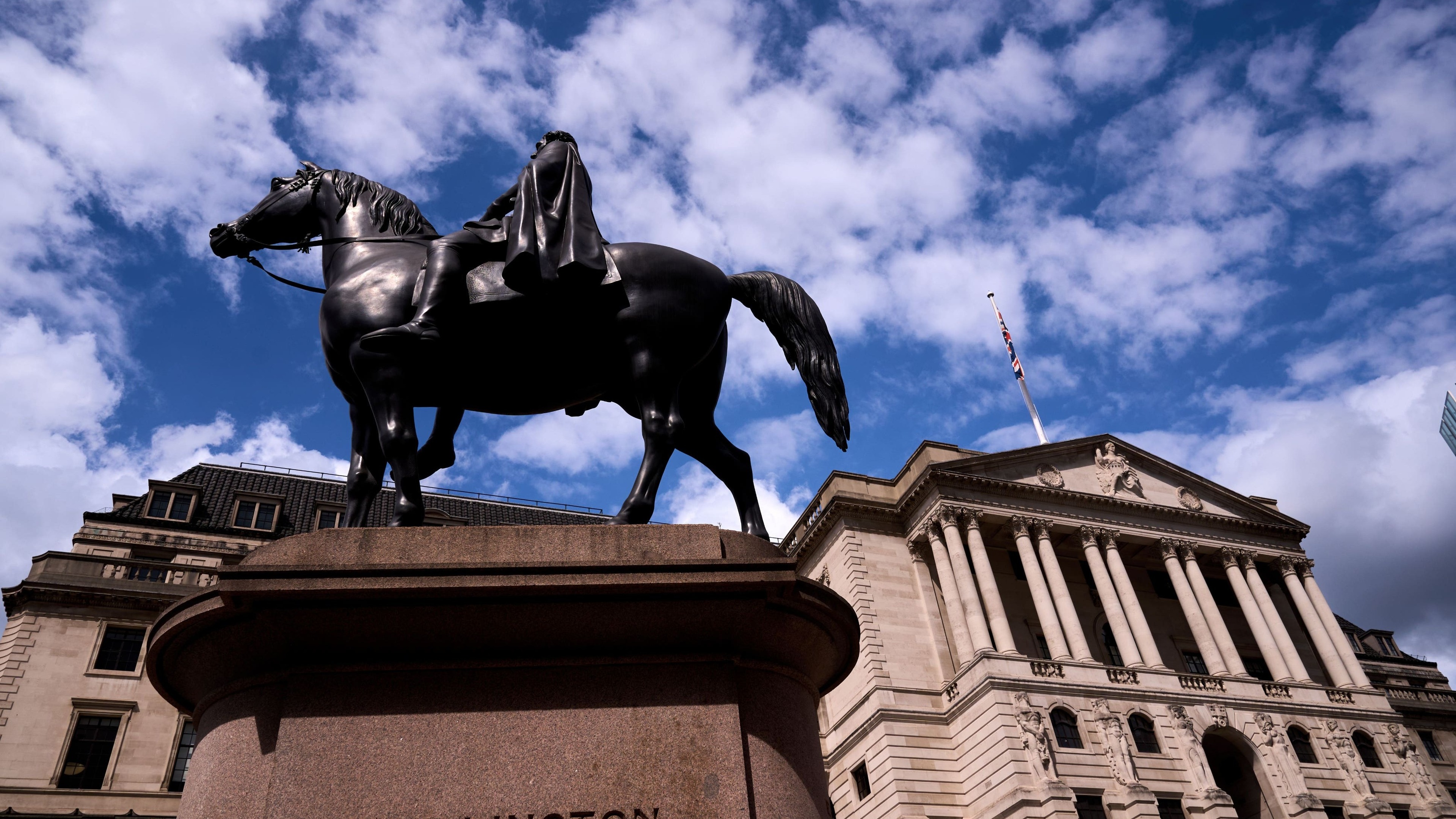 Bank of England poised to hold interest rates steady despite inflation rise