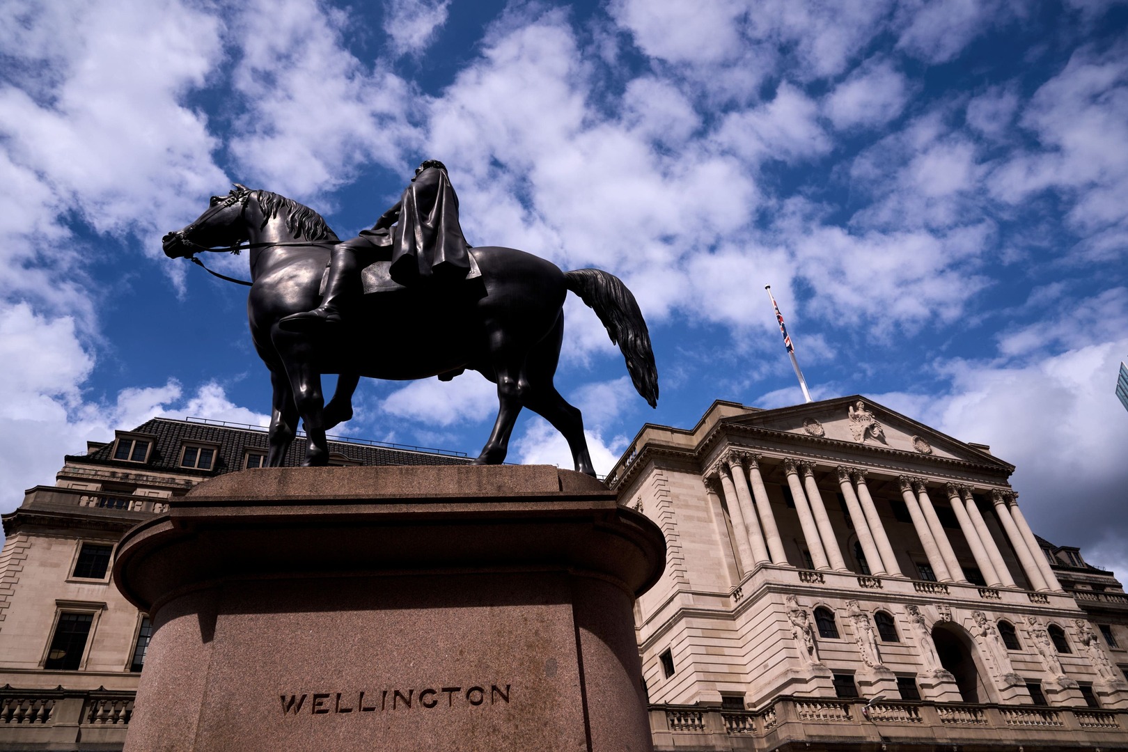 Bank of England poised to hold interest rates steady despite inflation ...