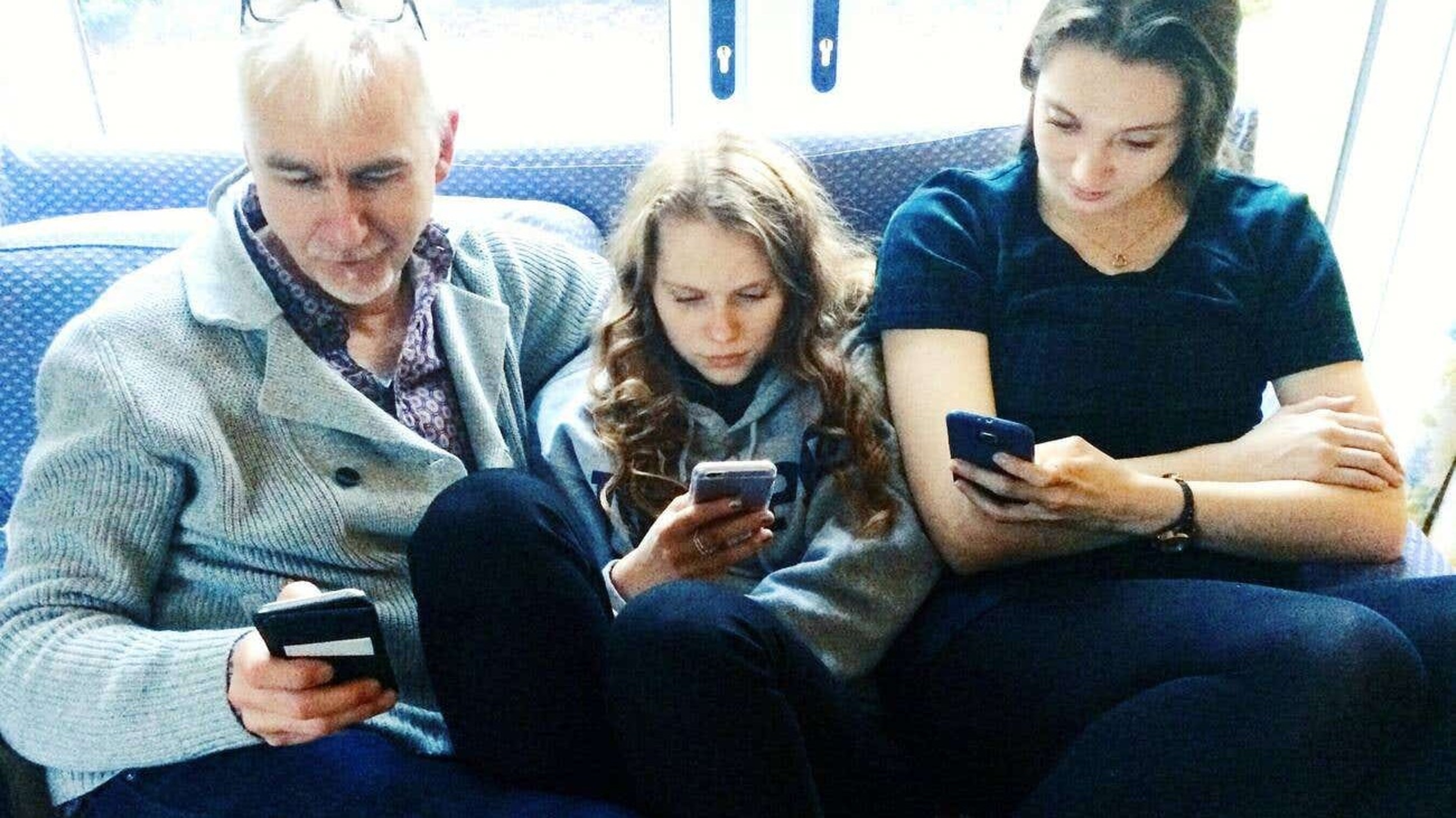 Study finds unintentional phone use averages nearly four and a half years