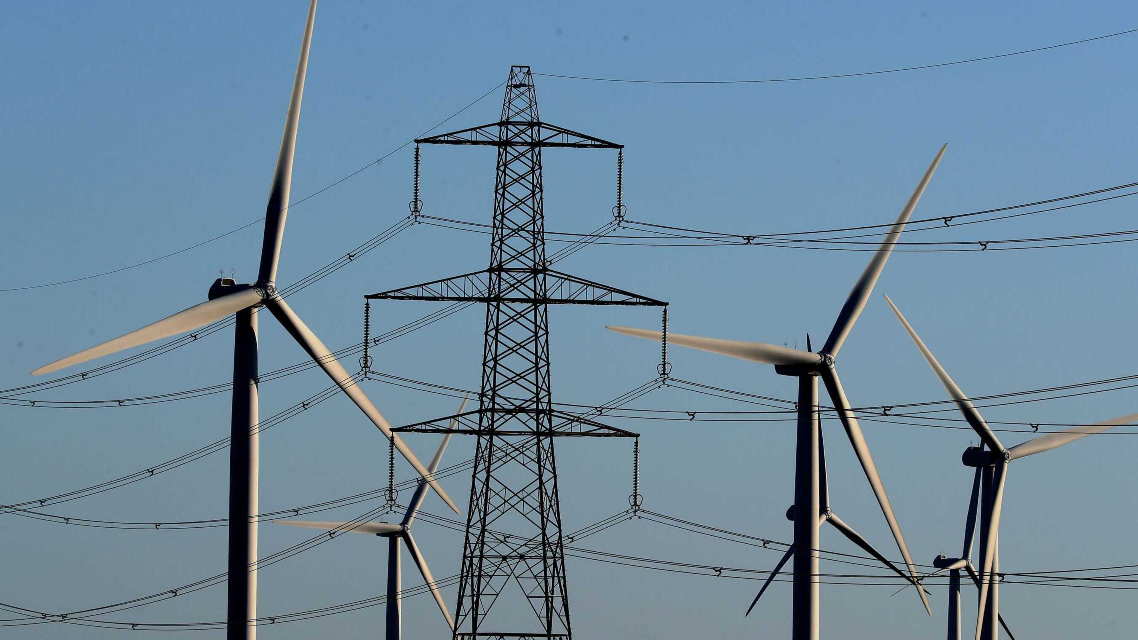 SSE reports dip in profits amid multibillion-pound investment