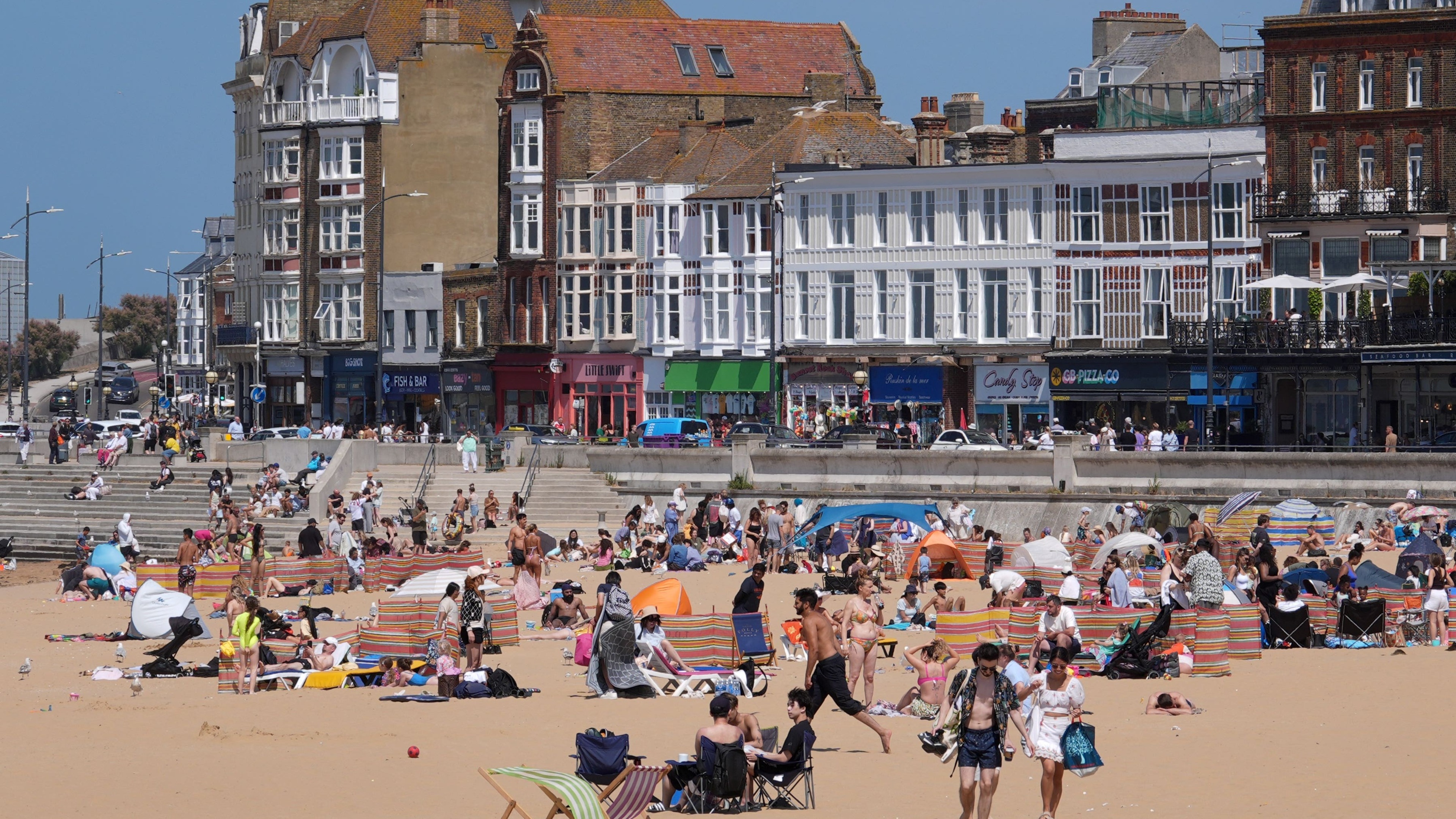 Home asking prices fall by £3,832 as heat and World Cup reduce buyer activity, Rightmove says