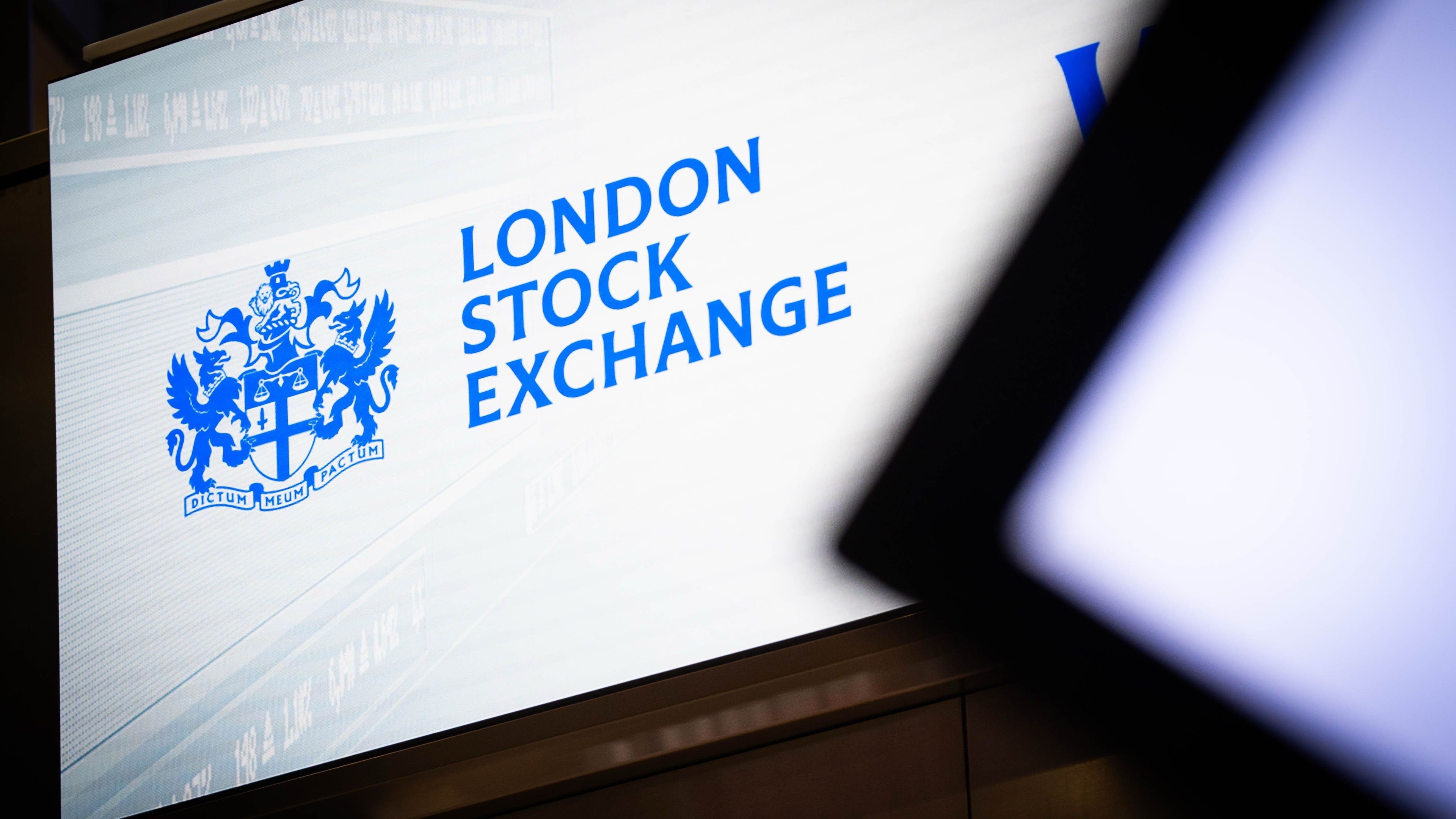 FTSE 100 ends week higher as private sector strength and gold rise support