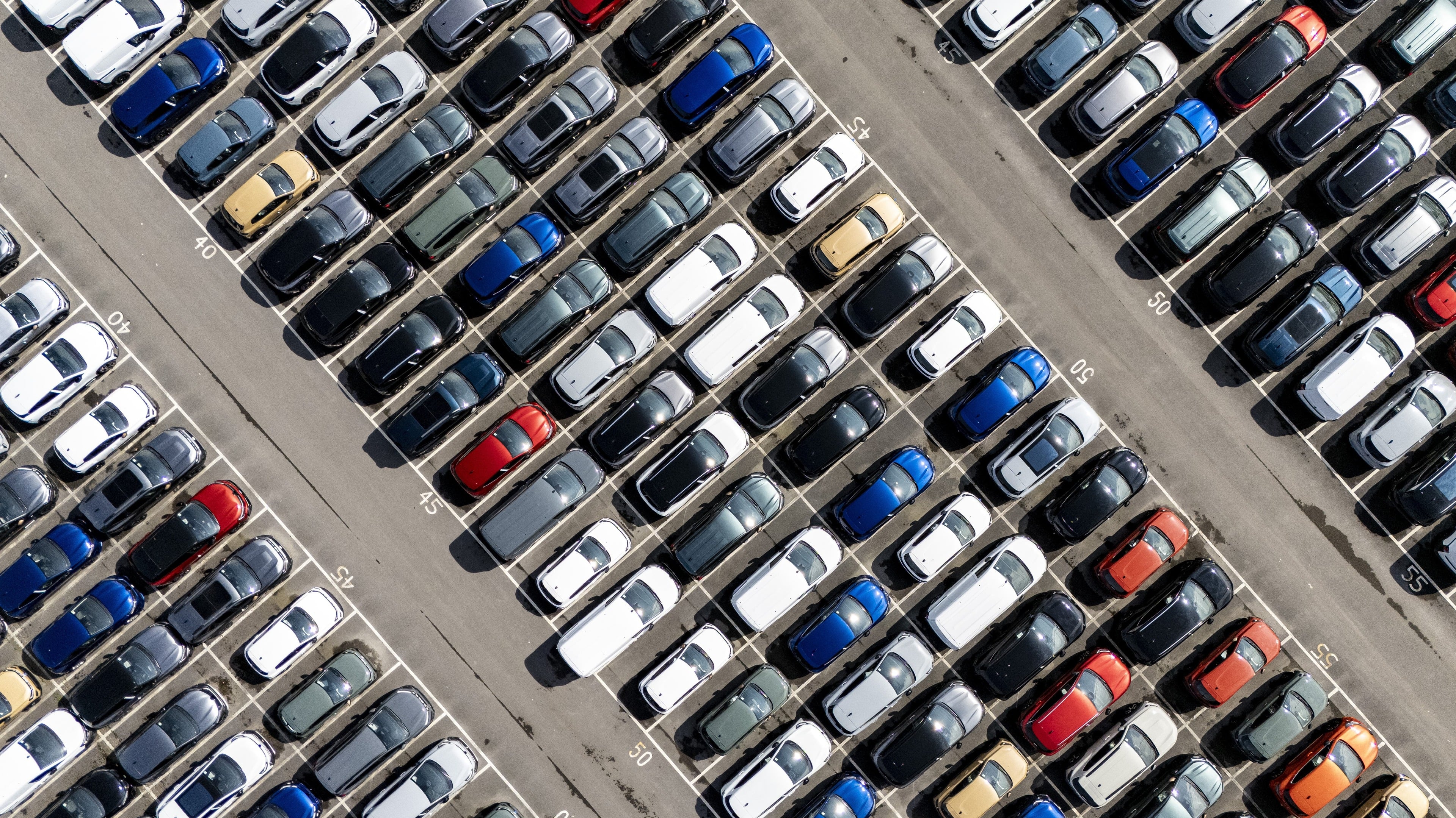Demand for electric vehicles lifts UK new car registrations to eighth straight monthly rise