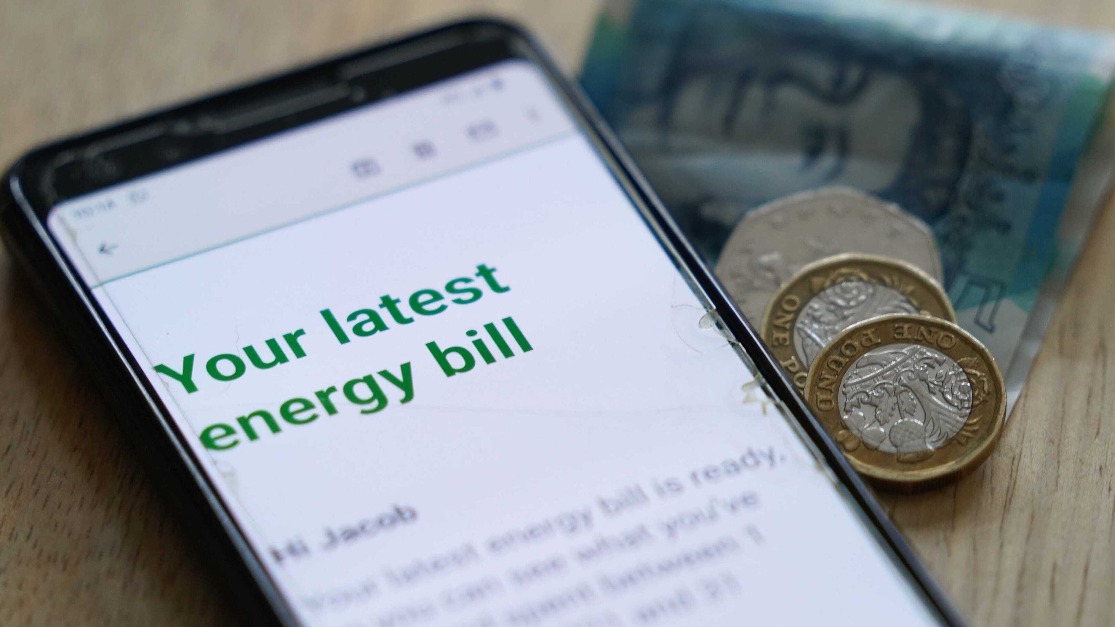 Households urged to submit meter readings as energy price cap rises 13%