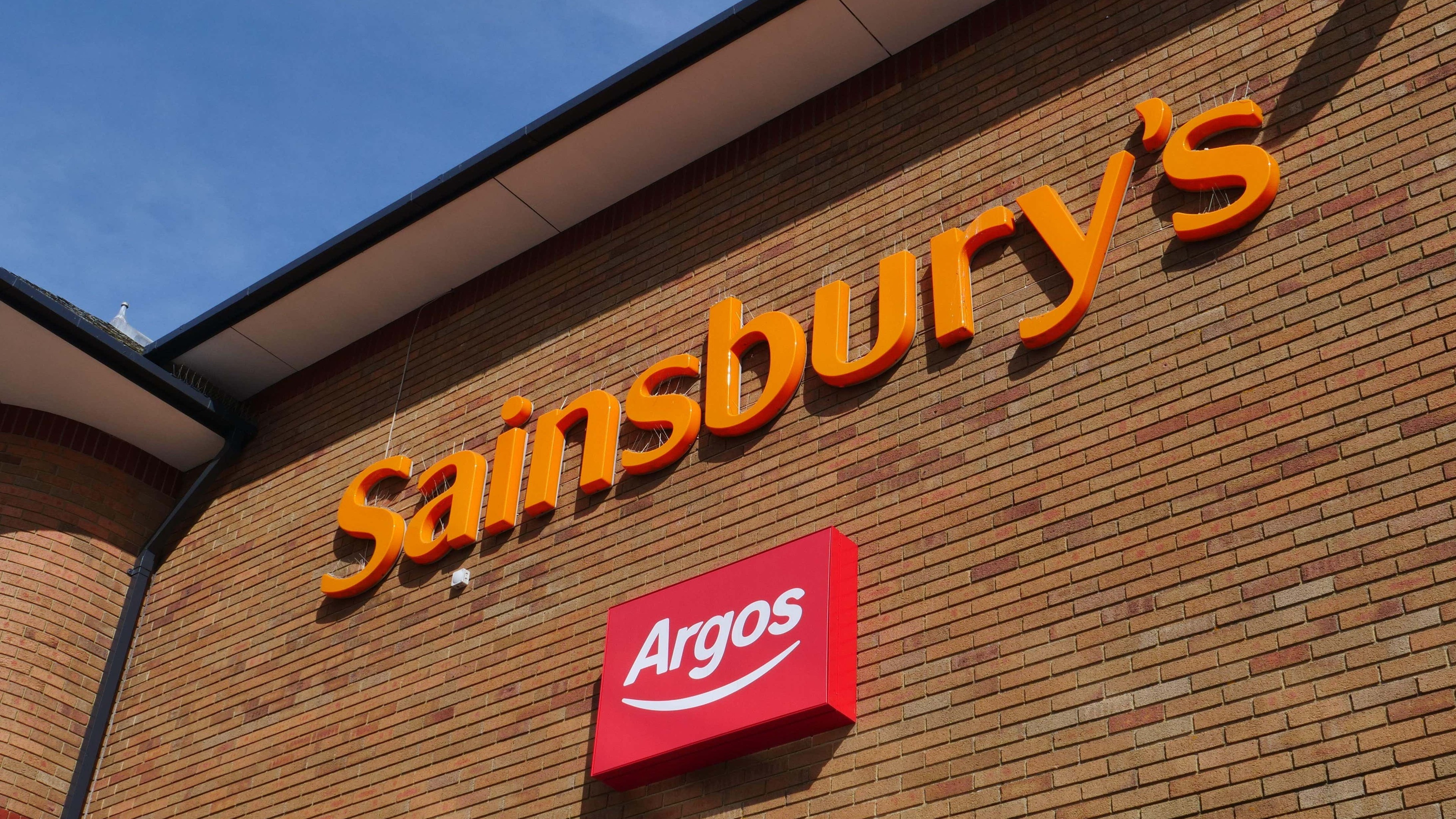 Sainsbury’s agrees deal to sell Argos for £120m