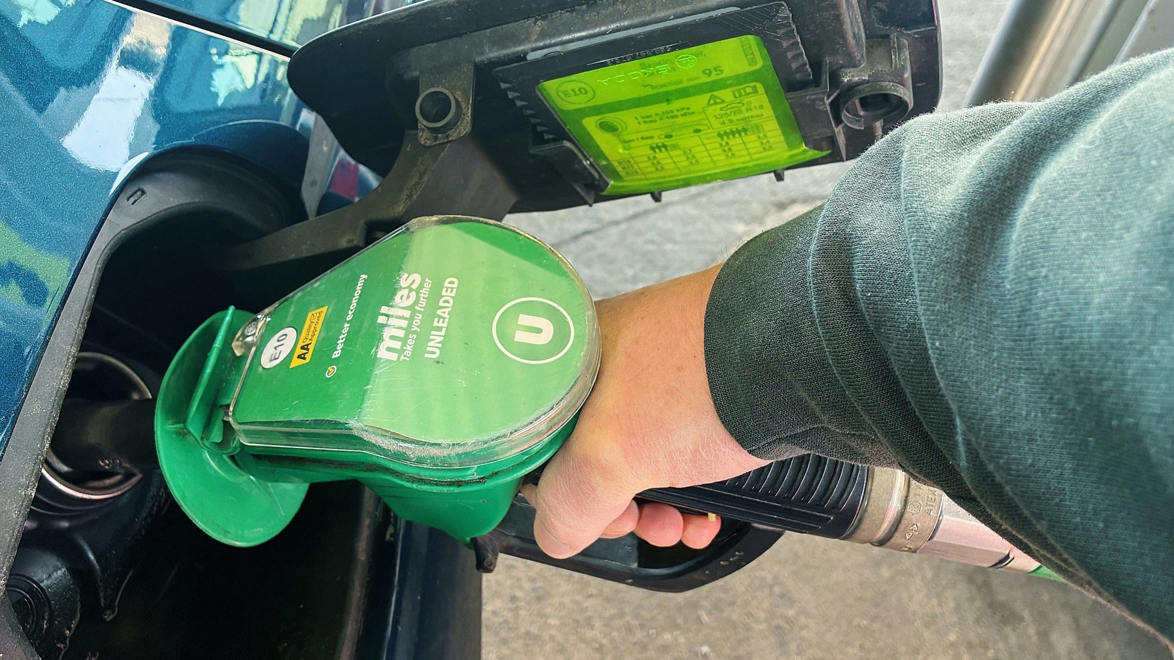 Hundreds of petrol stations investigated for not reporting live fuel prices under Fuel Finder