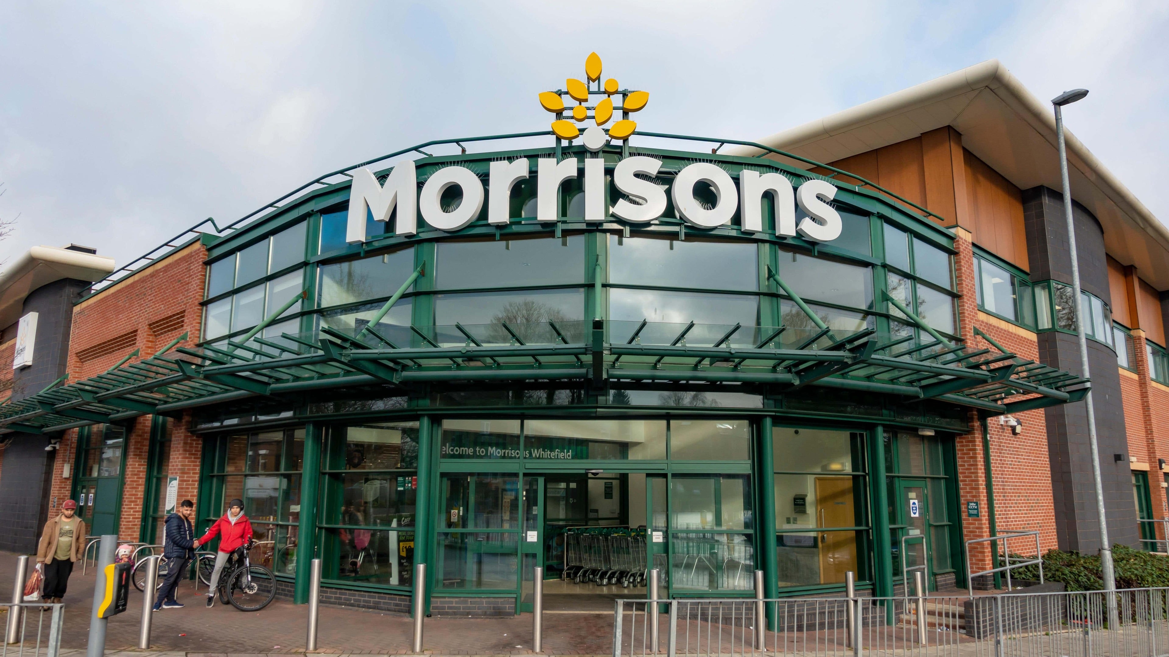 Morrisons pledges price cuts to compete with UK supermarket rivals