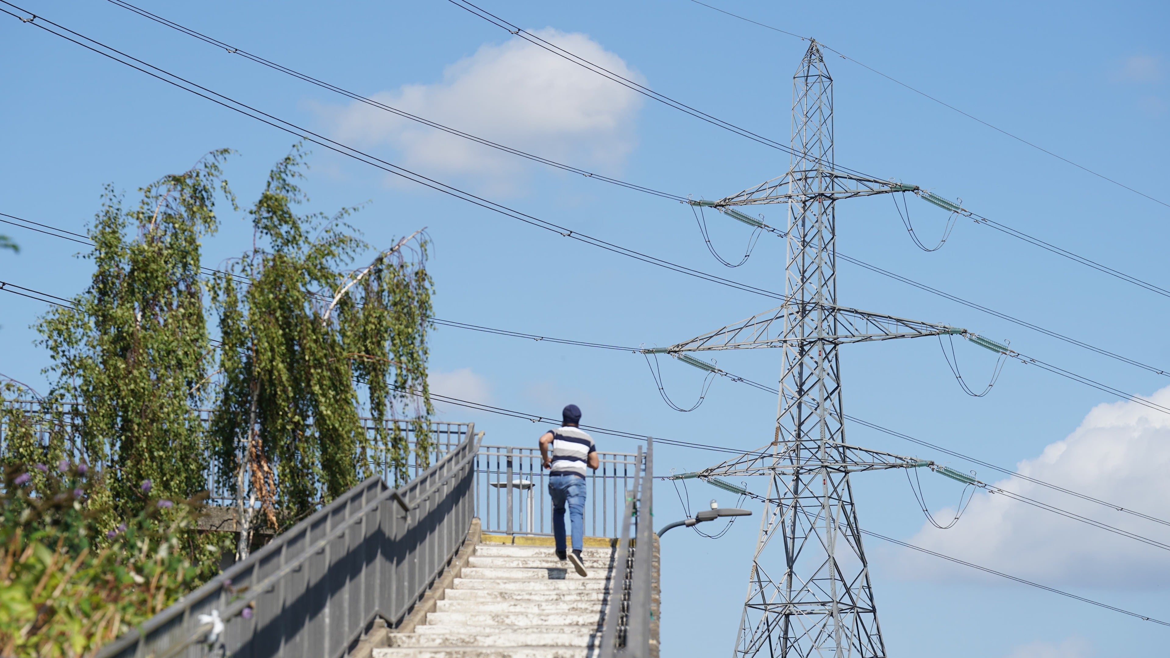 Britain to have surplus of energy for winter despite Iran war, forecasts show