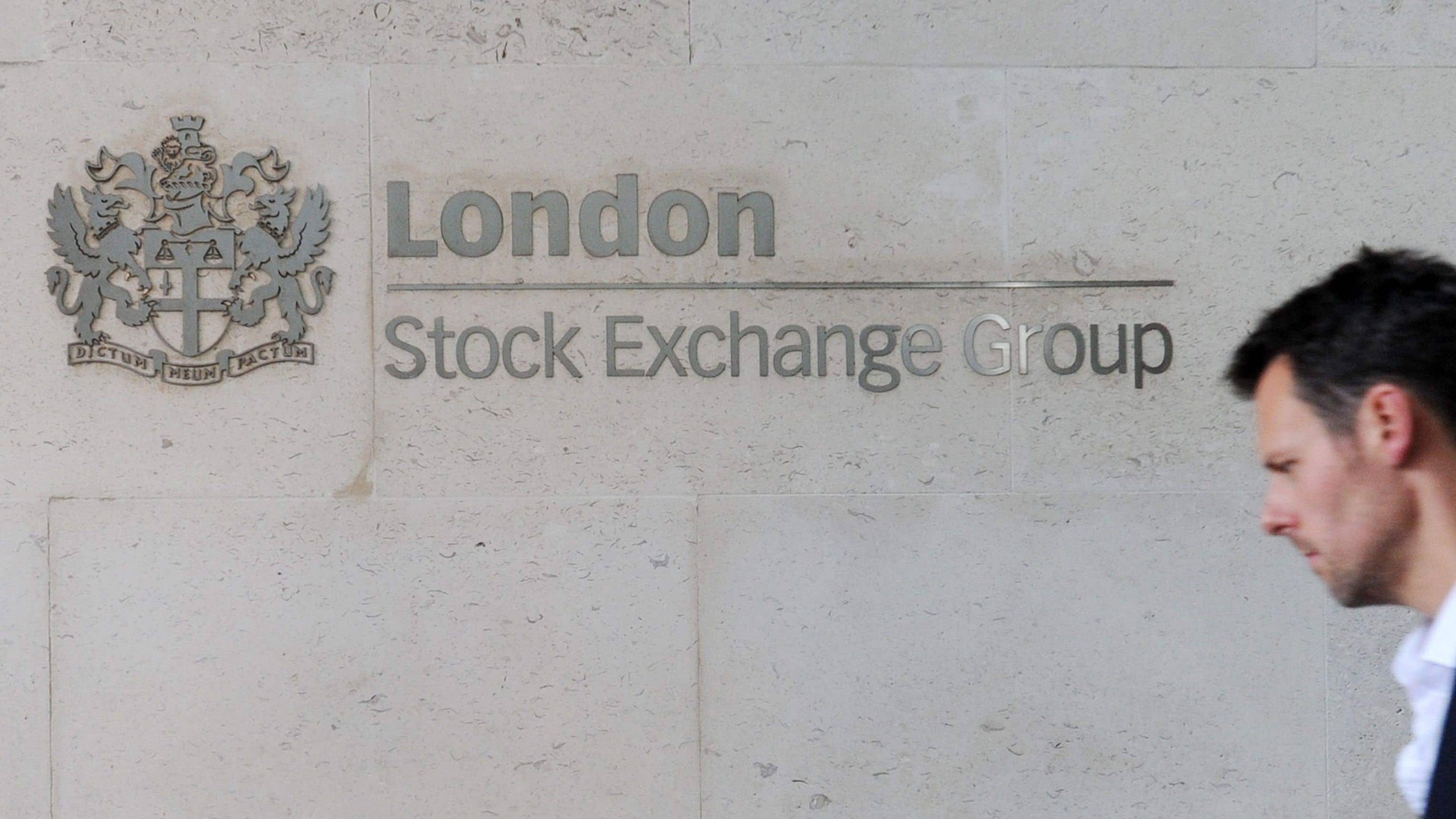 FTSE 100 rises as financial stocks show mixed performance