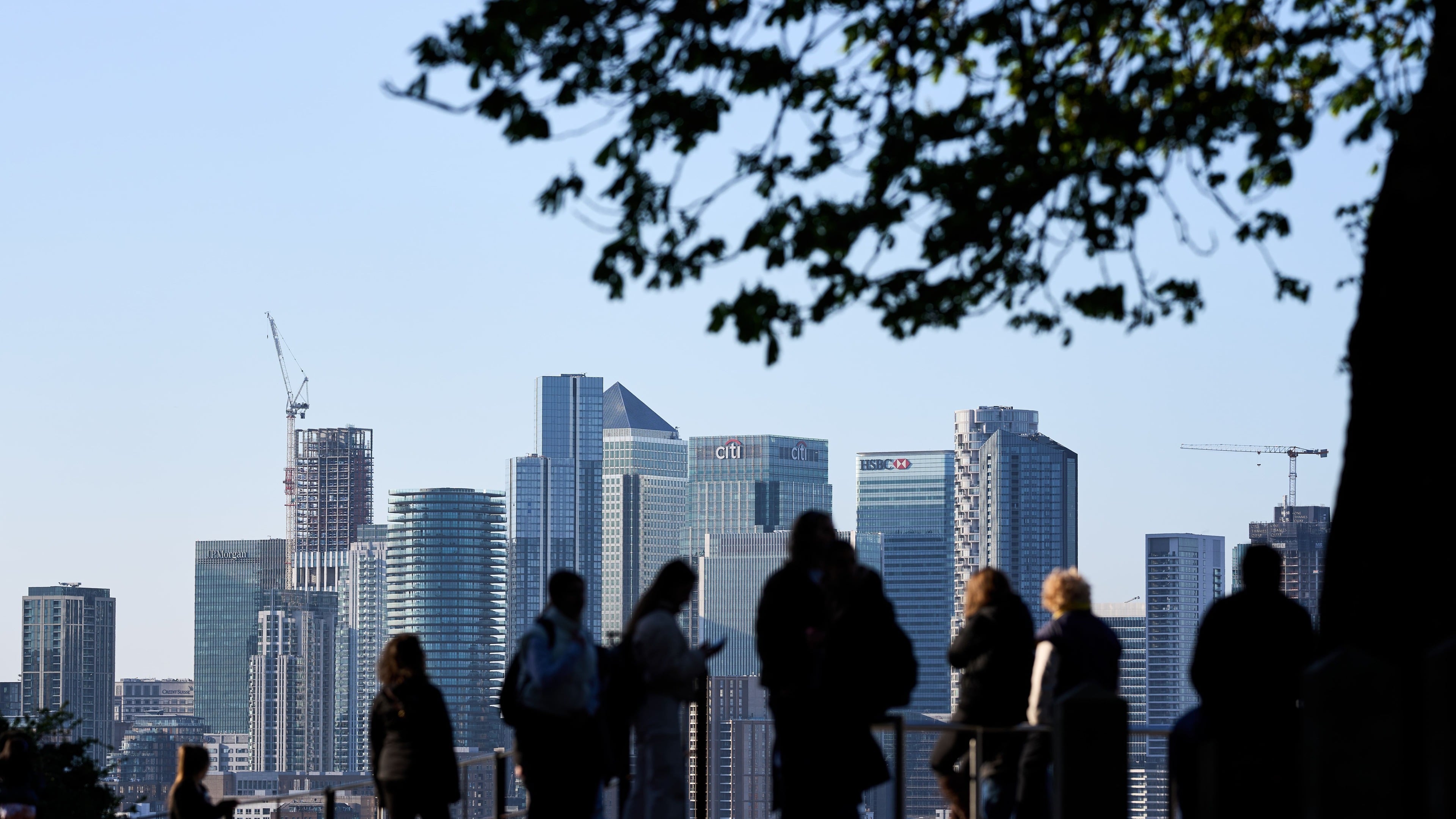 London stocks rise after Bank of England holds bank rate at 3.75%