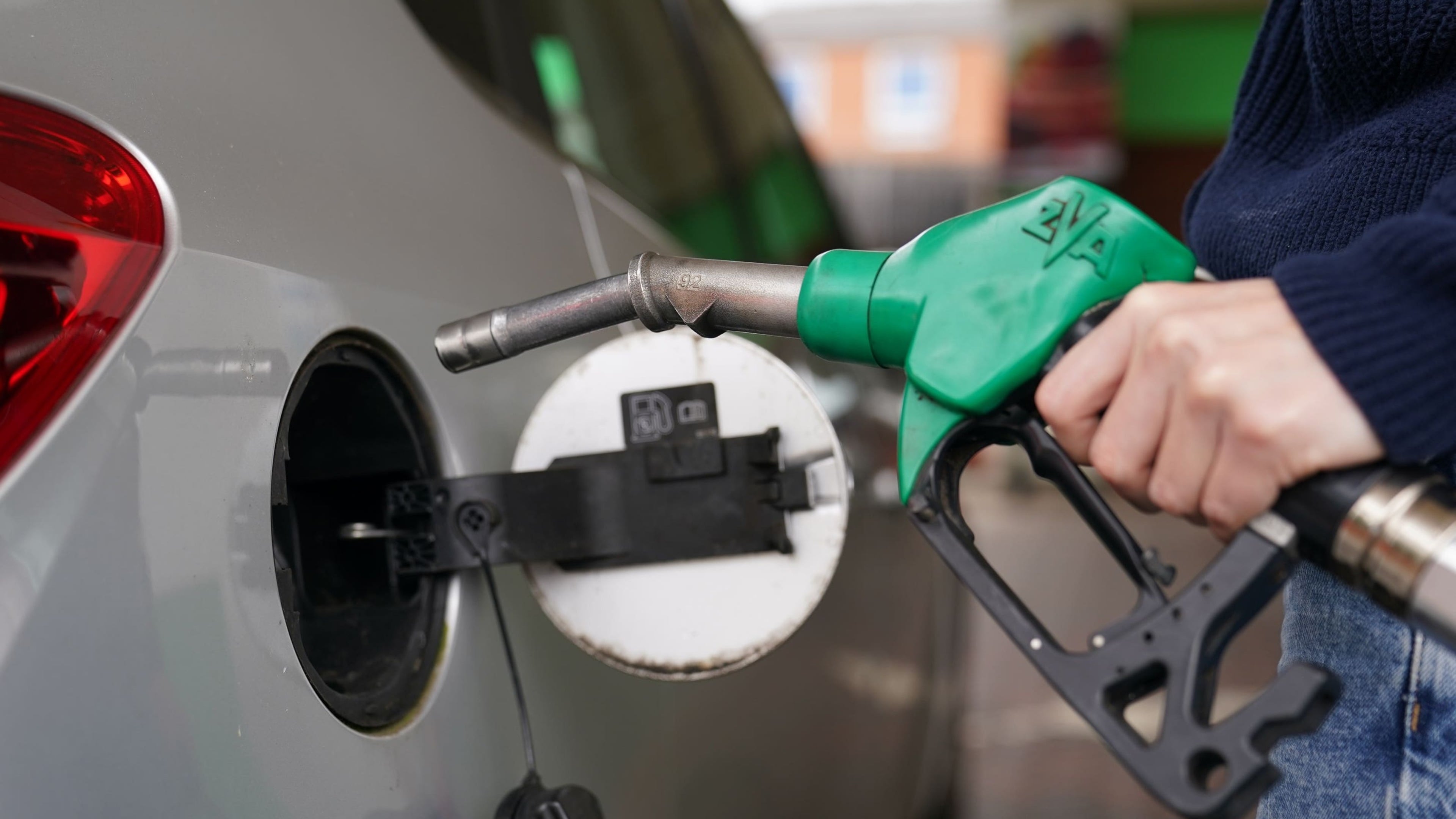 Hundreds of petrol stations fail to provide live prices to Fuel Finder