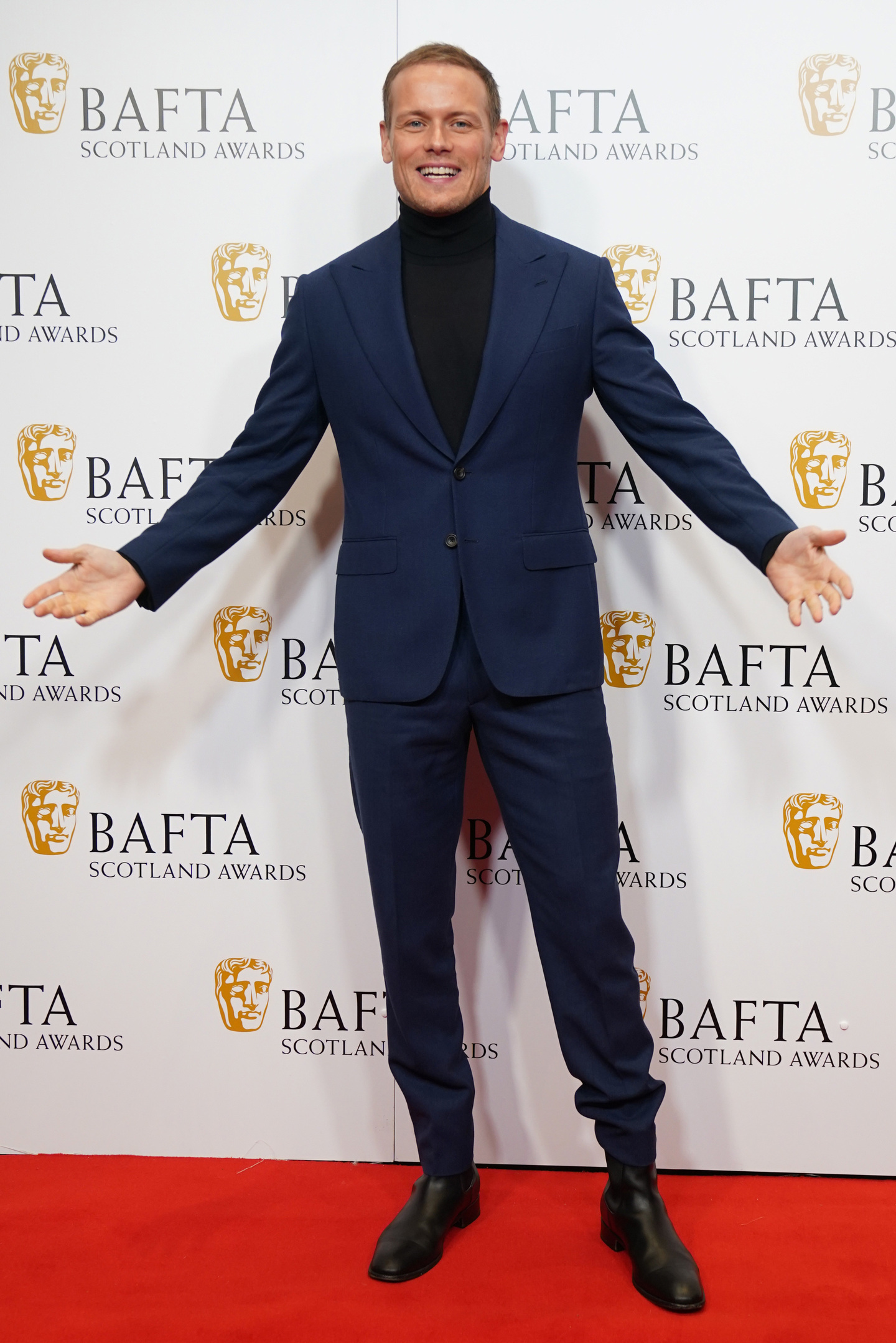 Ewan McGregor and Sam Heughan to appear at theatre’s 75th anniversary ...