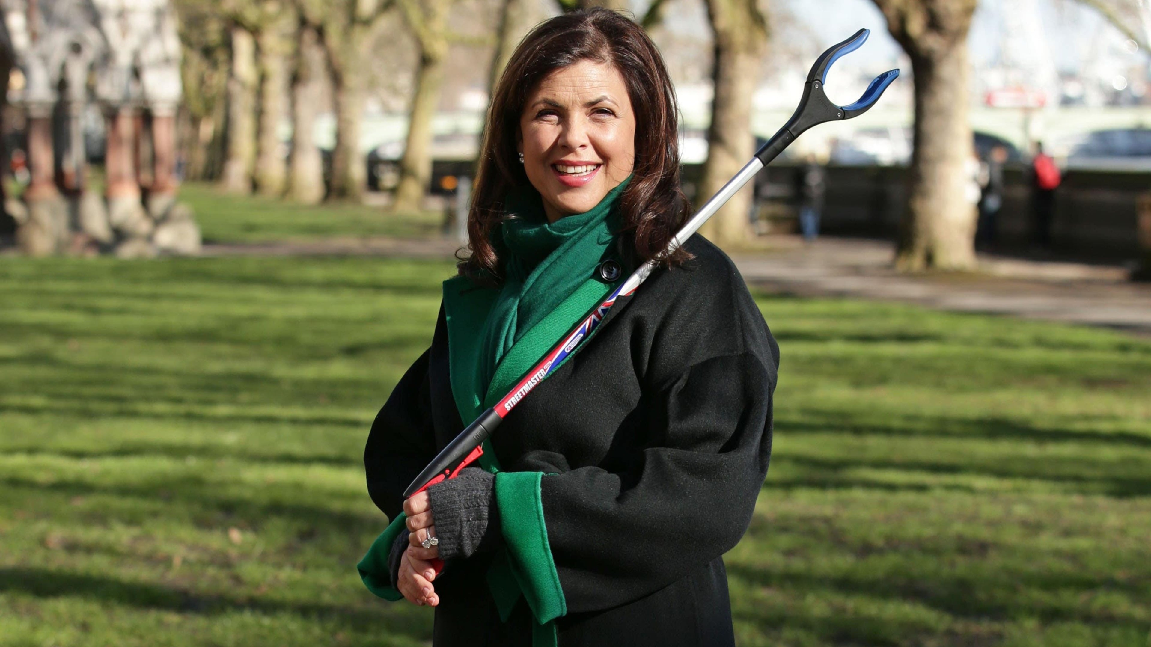 Kirstie Allsopp shares health update after surgery, describing leg bruising