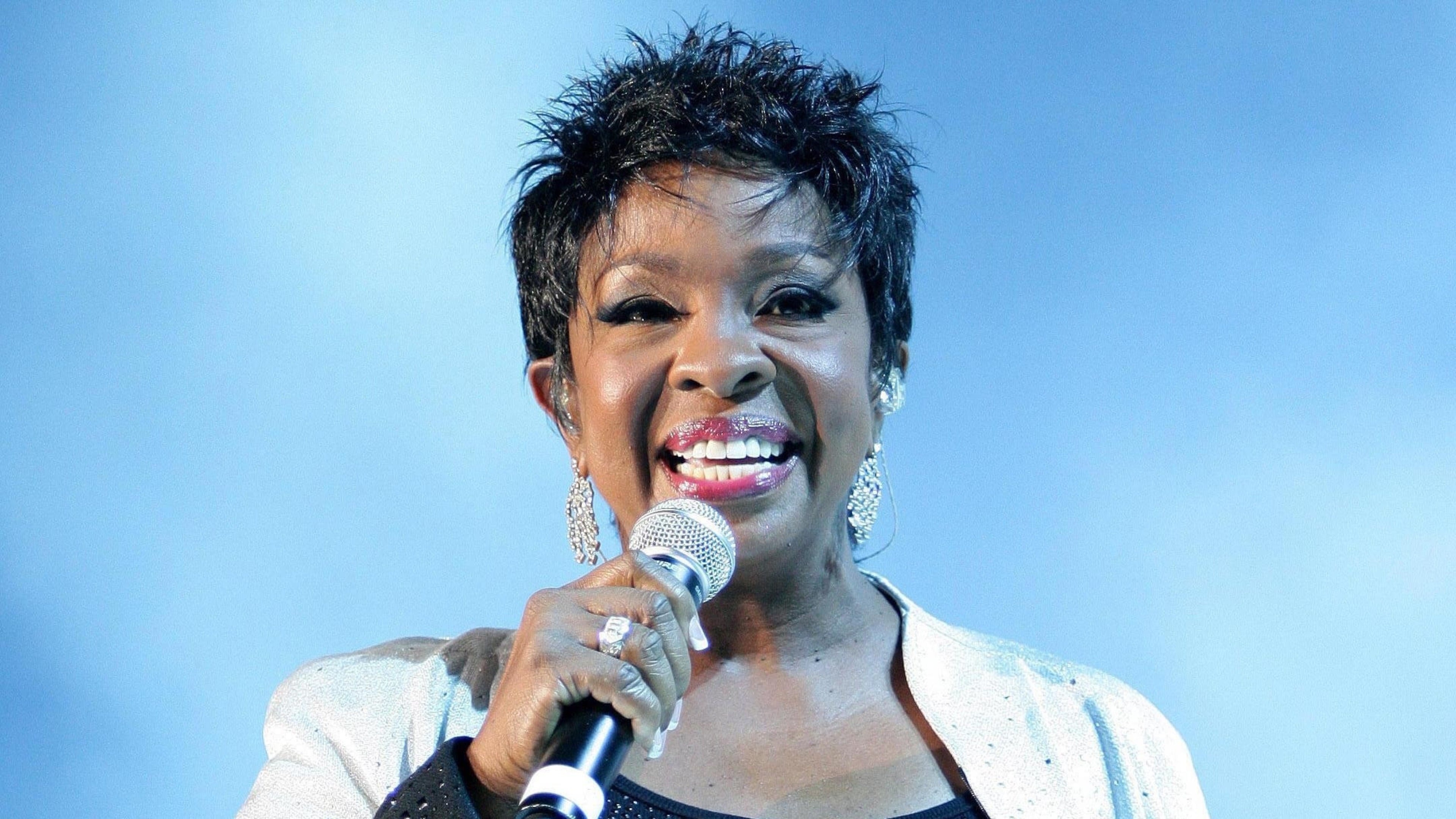 Gladys Knight says she is stepping back from performing as she shifts to a new era