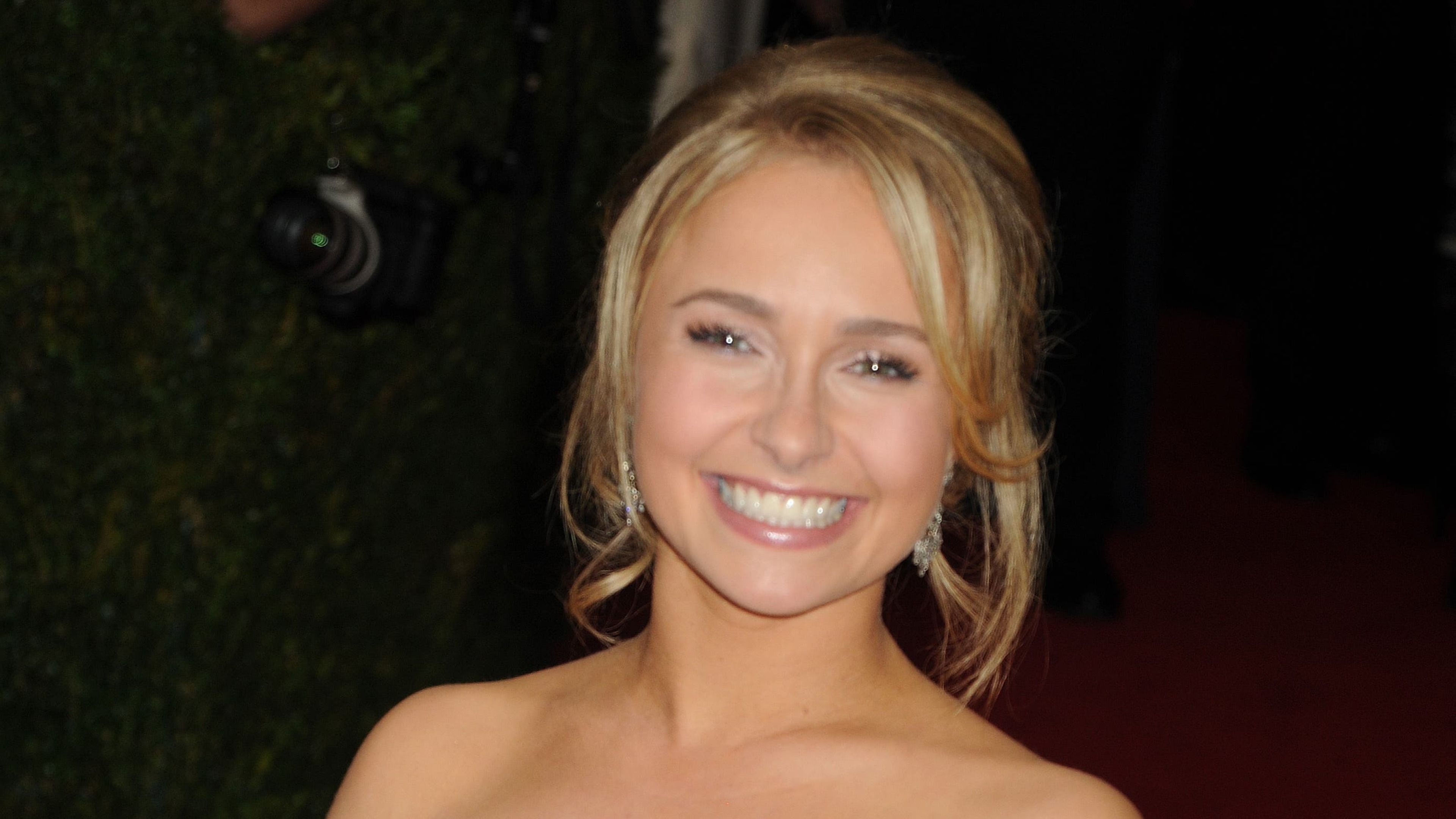 Wladimir Klitschko pays tribute to Hayden Panettiere, citing ‘profound shock and grief’