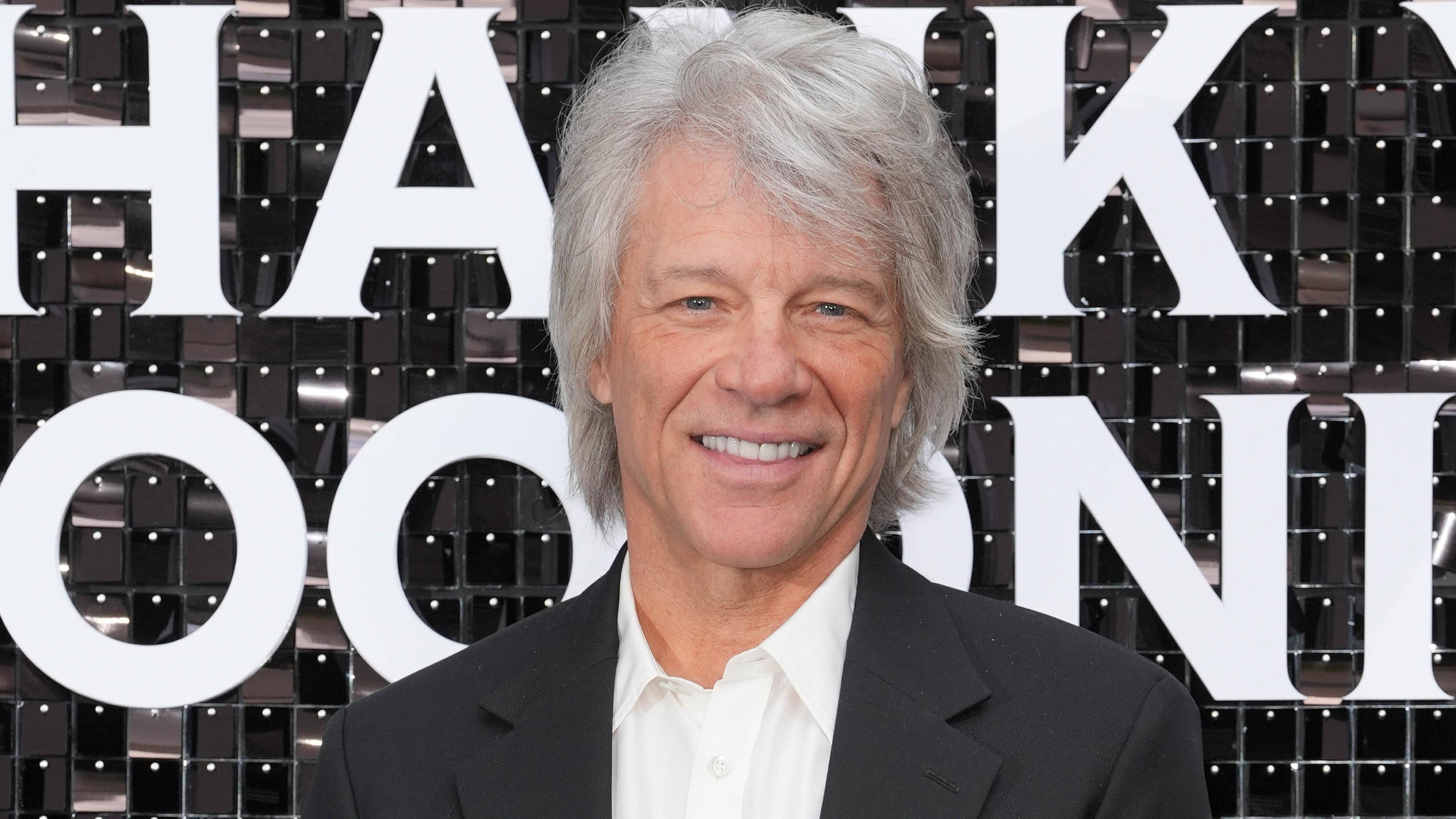 Jon Bon Jovi ends Madison Square Garden show early due to sinus infection