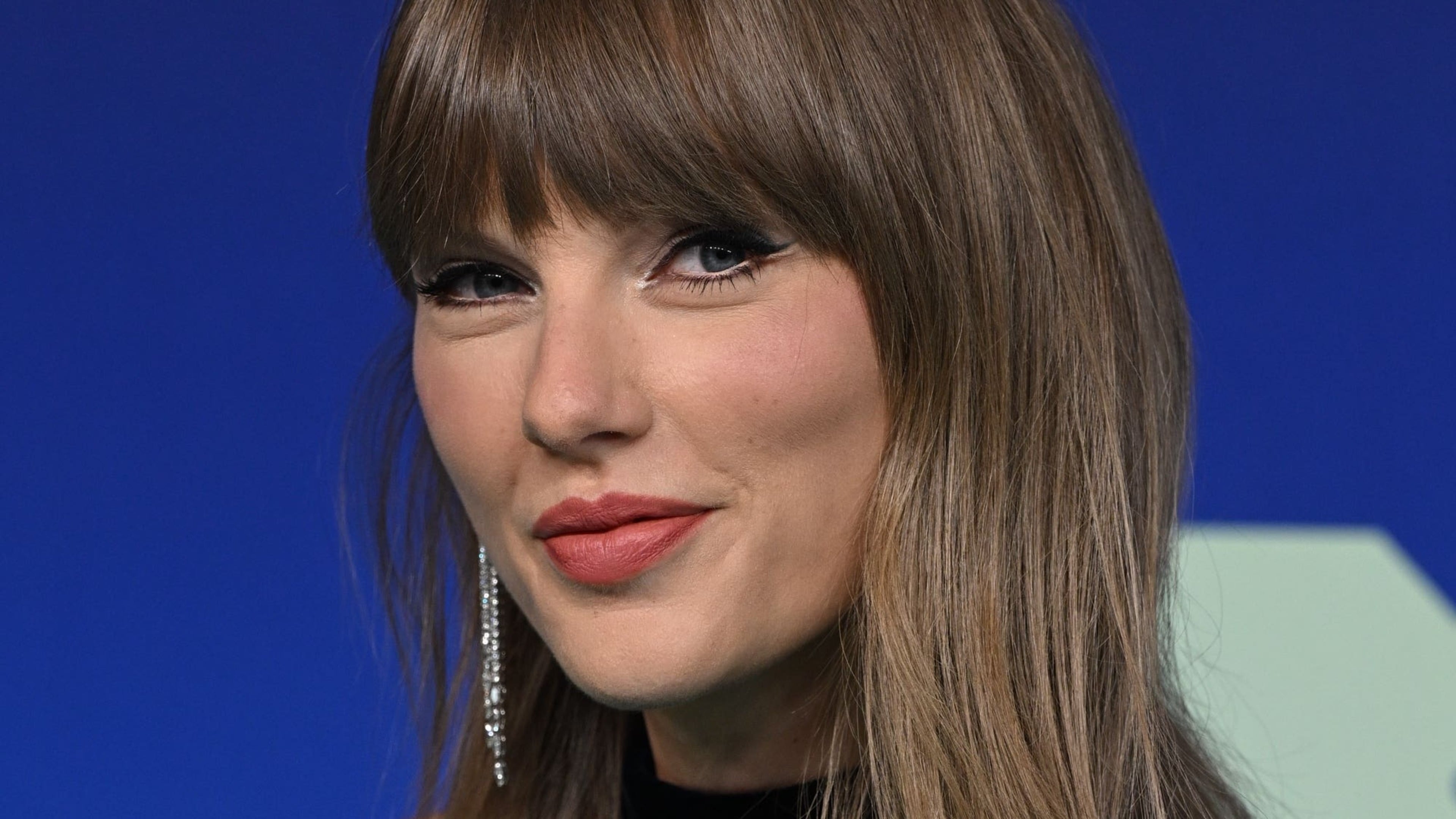 Taylor Swift inducted into Nashville Songwriters Hall of Fame