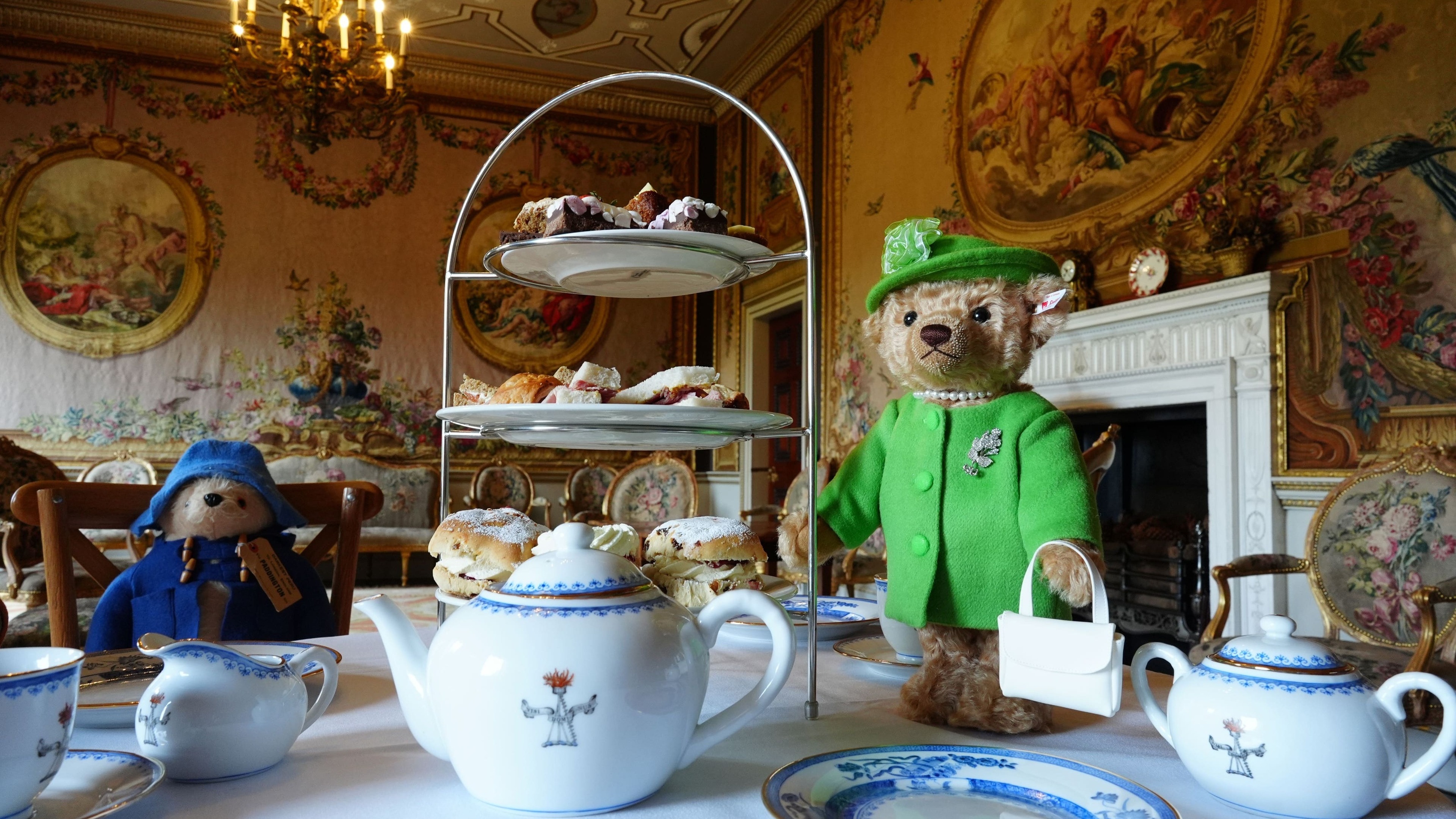 Paddington’s meeting with the late Queen recreated with new Steiff bear