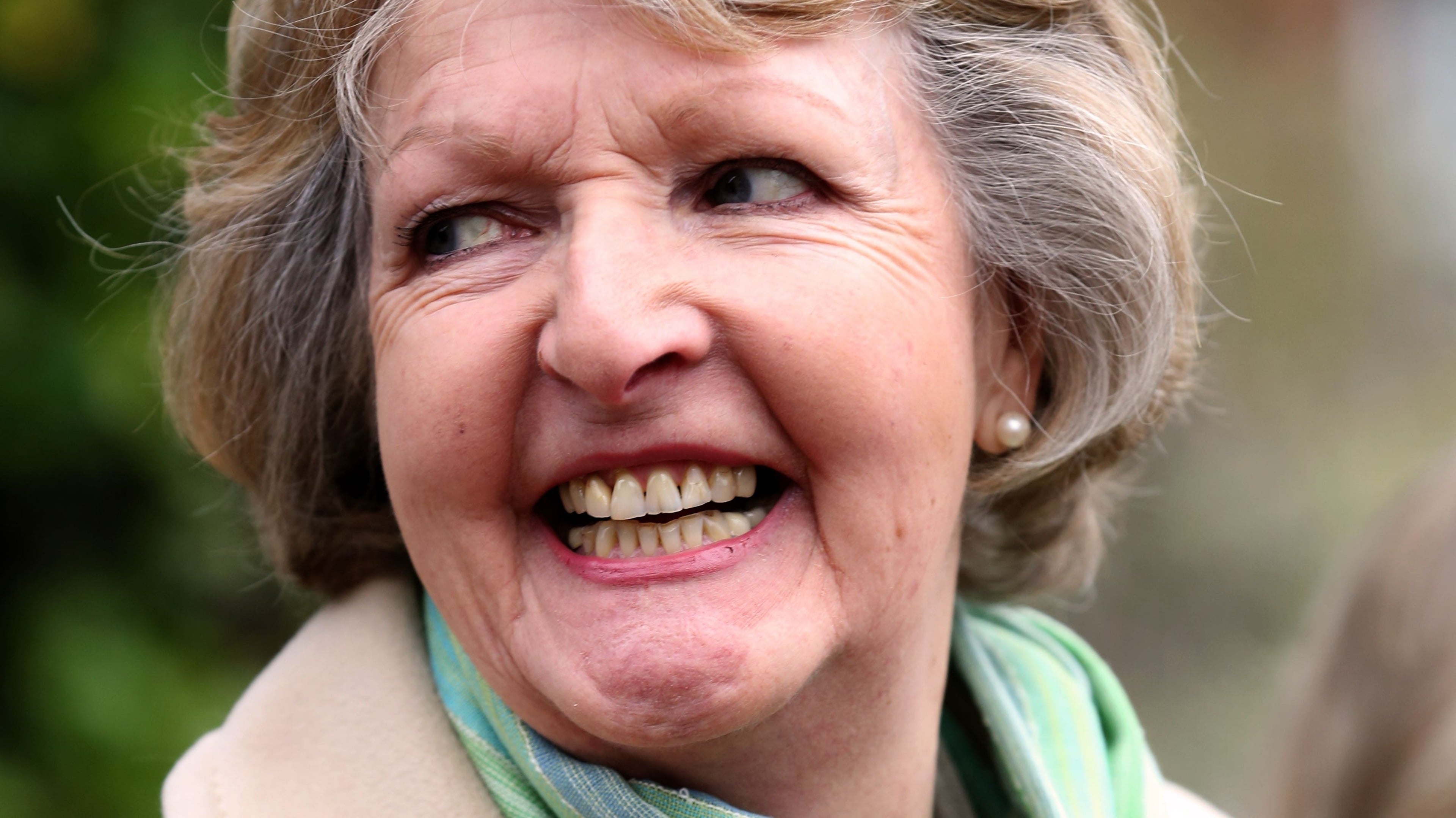Felicity Kendal pays tribute to Dame Penelope Keith as a “comic genius”