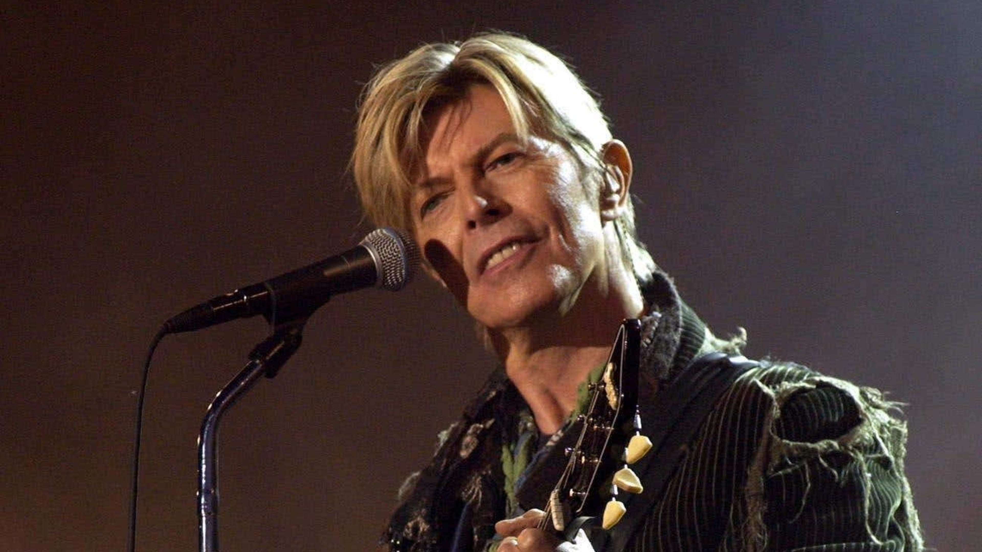 David Bowie archive to tour the UK in new exhibition