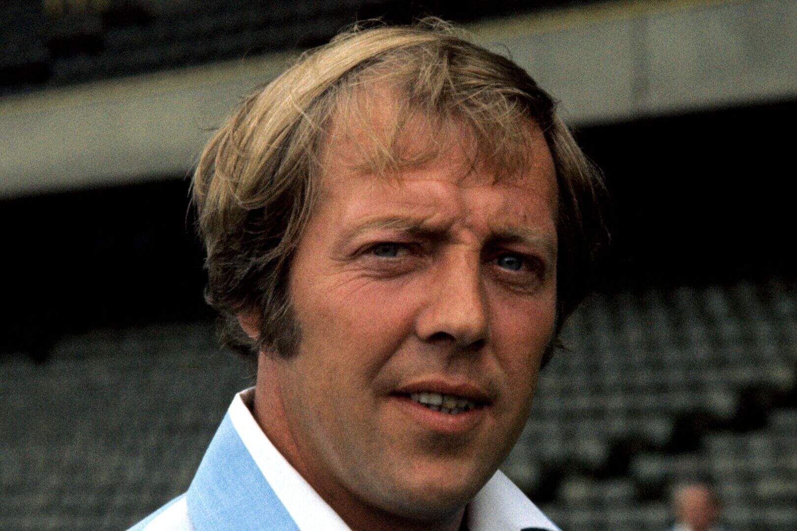 Chelsea pay tribute to Ken Shellito after his death at age of 78 ...
