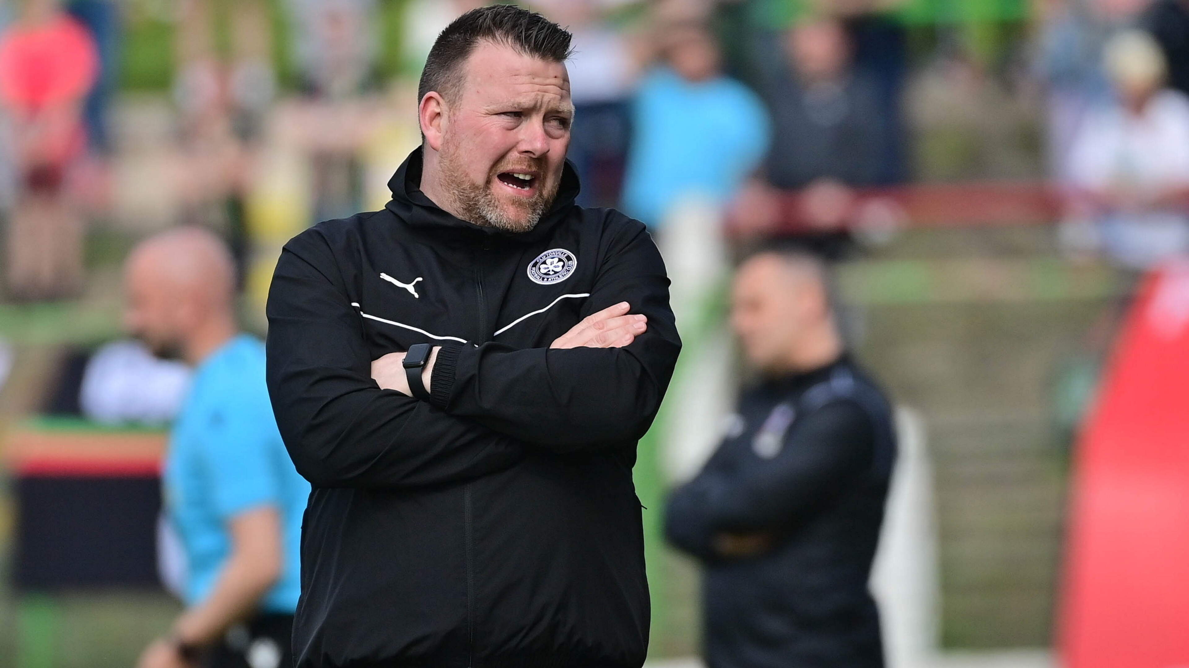 Leaders Newington involved in ten-goal thriller with Dundela as Glenavon drop points again