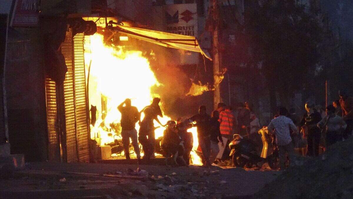 Death toll rises to 24 after Delhi riots during Trump trip | Belfast ...