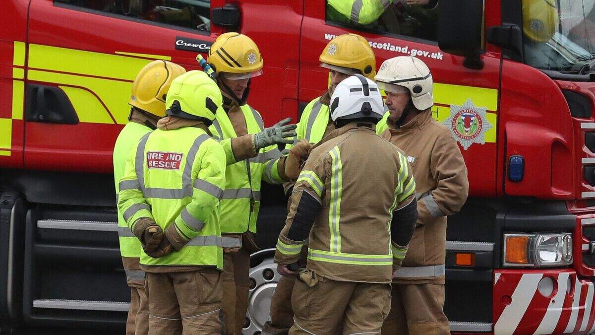 Four people rescued from flat after mobile phone sparks fire | Belfast ...