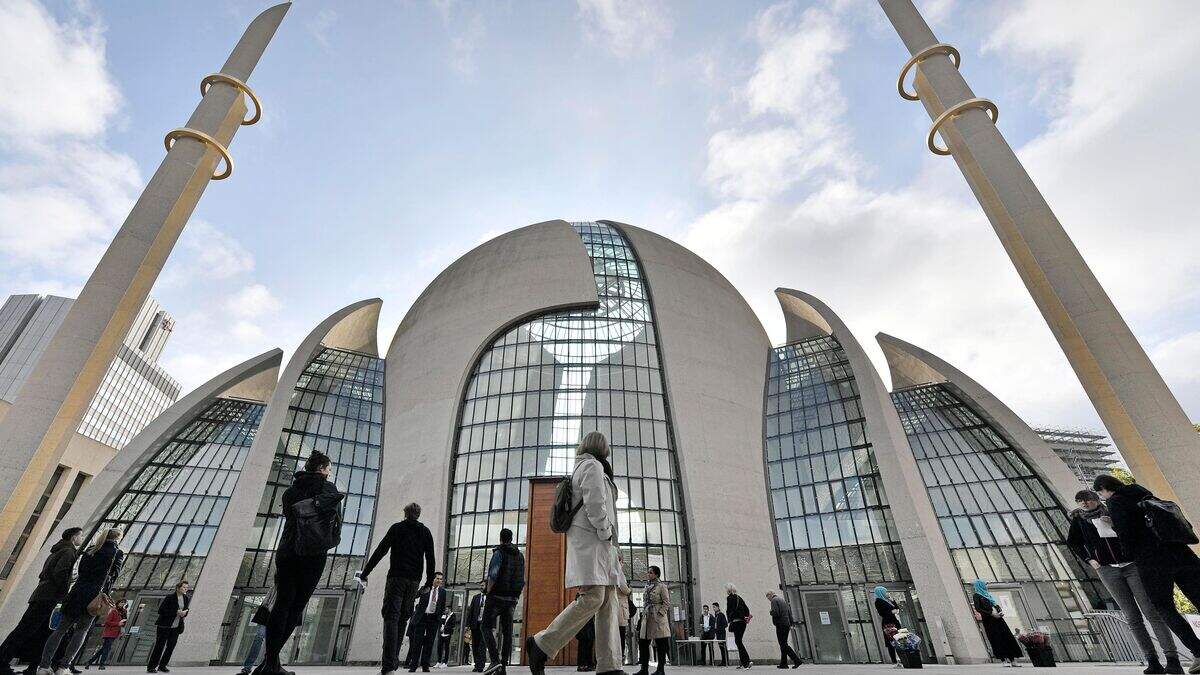 German city allows mosques to broadcast call to Friday prayers ...