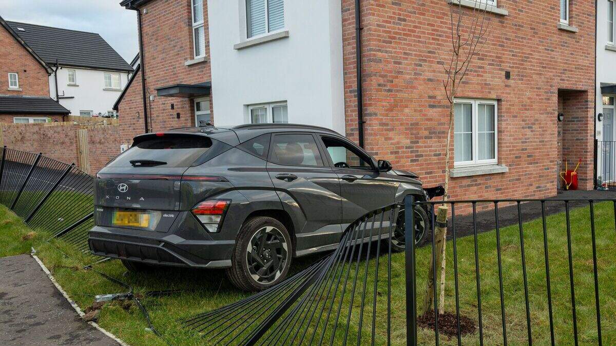 Emergency services respond after car collides with house in Derry ...