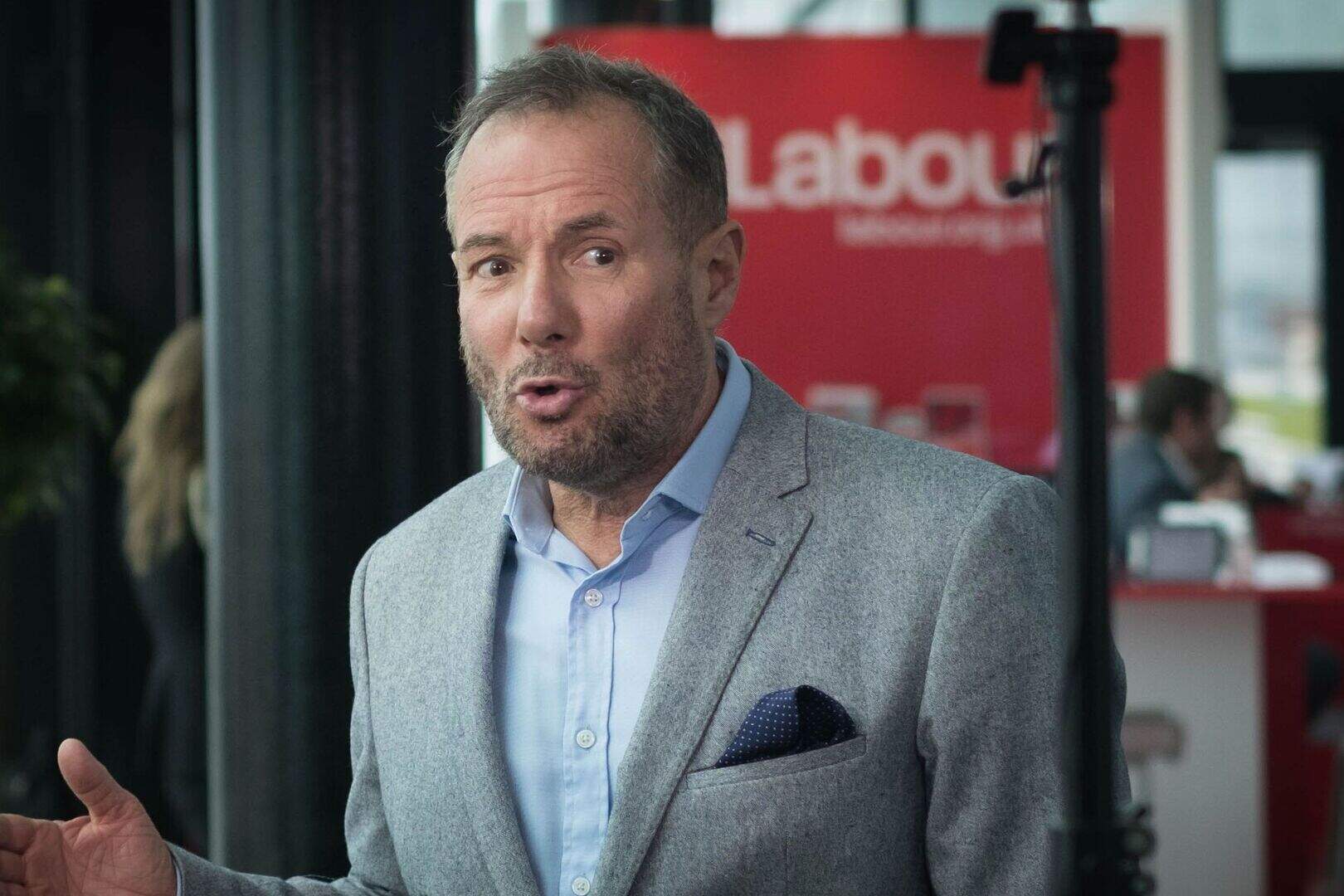 Derek Hatton rejoins Labour 33 years after he was kicked out | Belfast ...