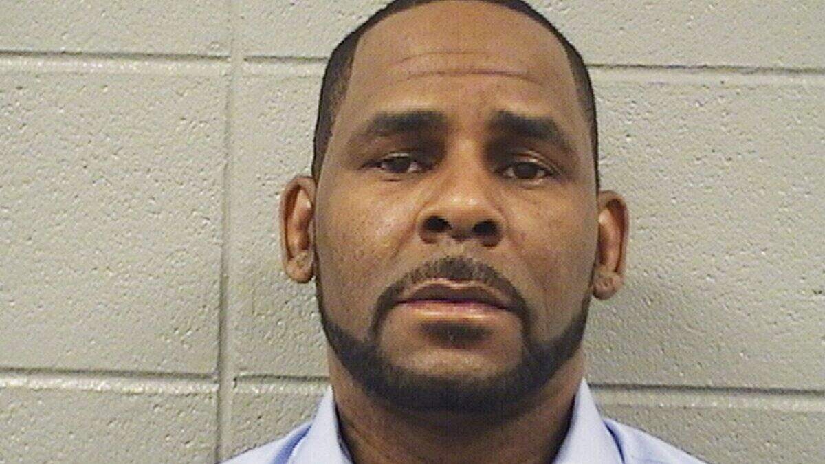 R Kelly accuses ex-wife of destroying his name | Belfast Telegraph