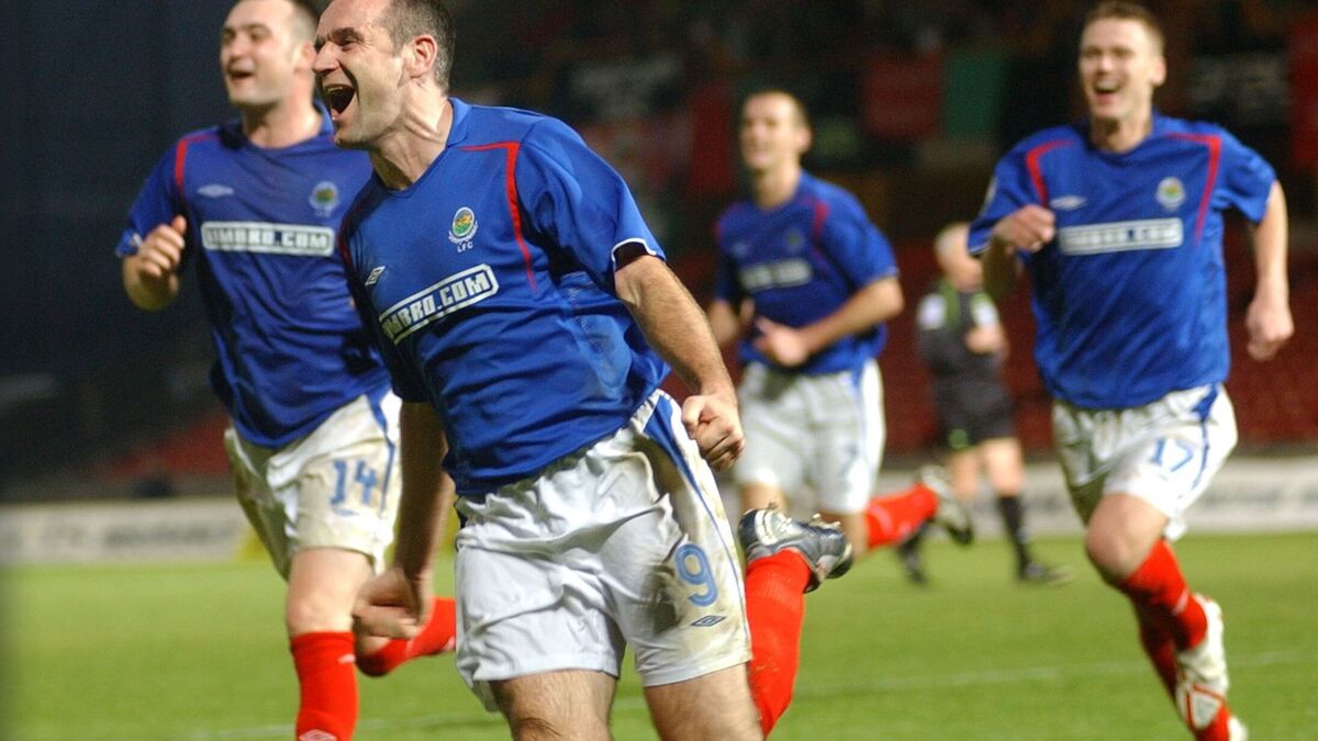 Irish League: Linfield legend and Glentoran icon cast minds back to ...