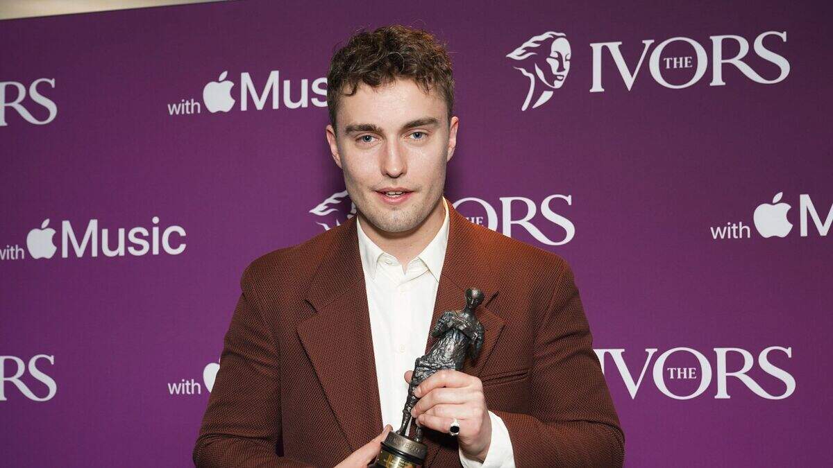 Sam Fender jokes he plans to destroy a Keir Starmer pinata with his ...