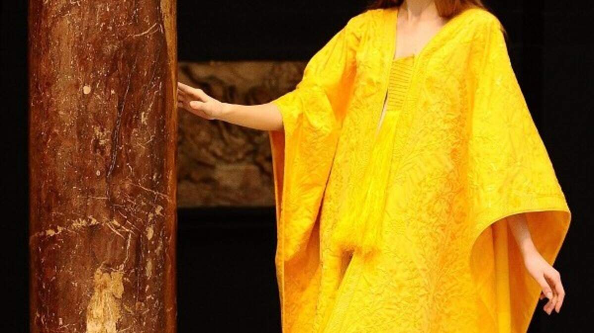 golden orb spider silk dress Golden Spider Silk