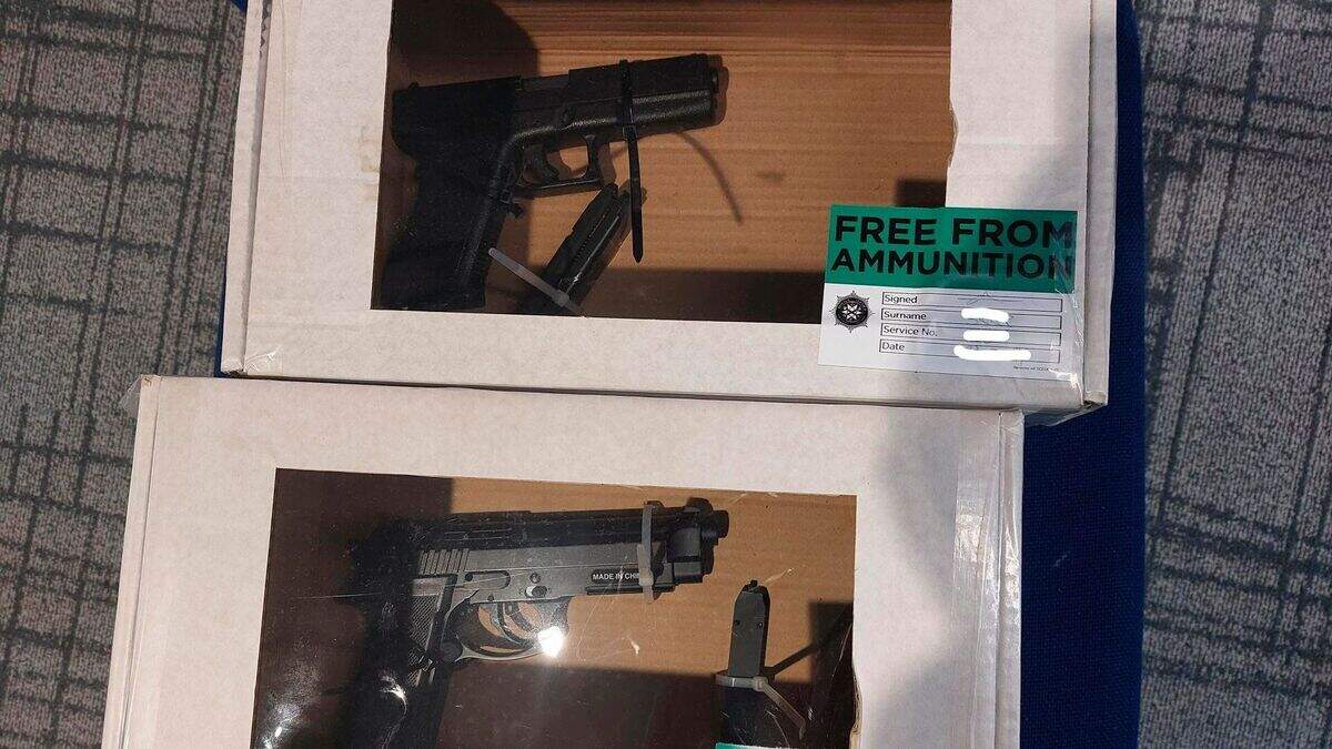 East Belfast: Man (36) arrested after fake guns, drugs and cash seized ...