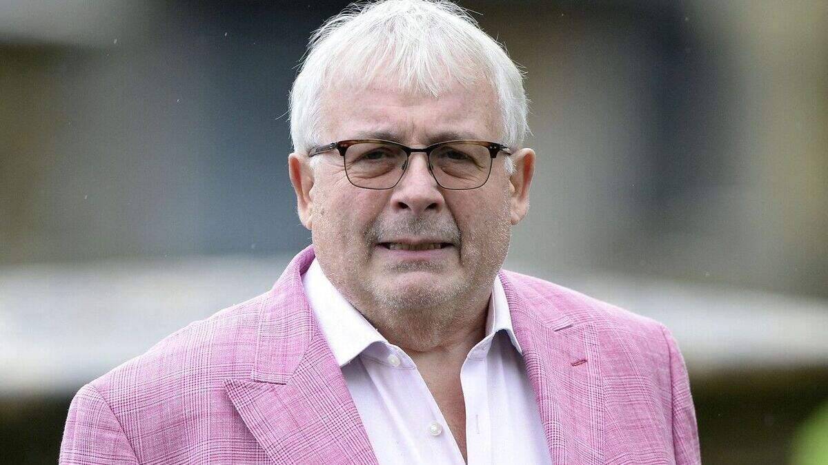 Biggins wears pink at Lynda funeral | Belfast Telegraph