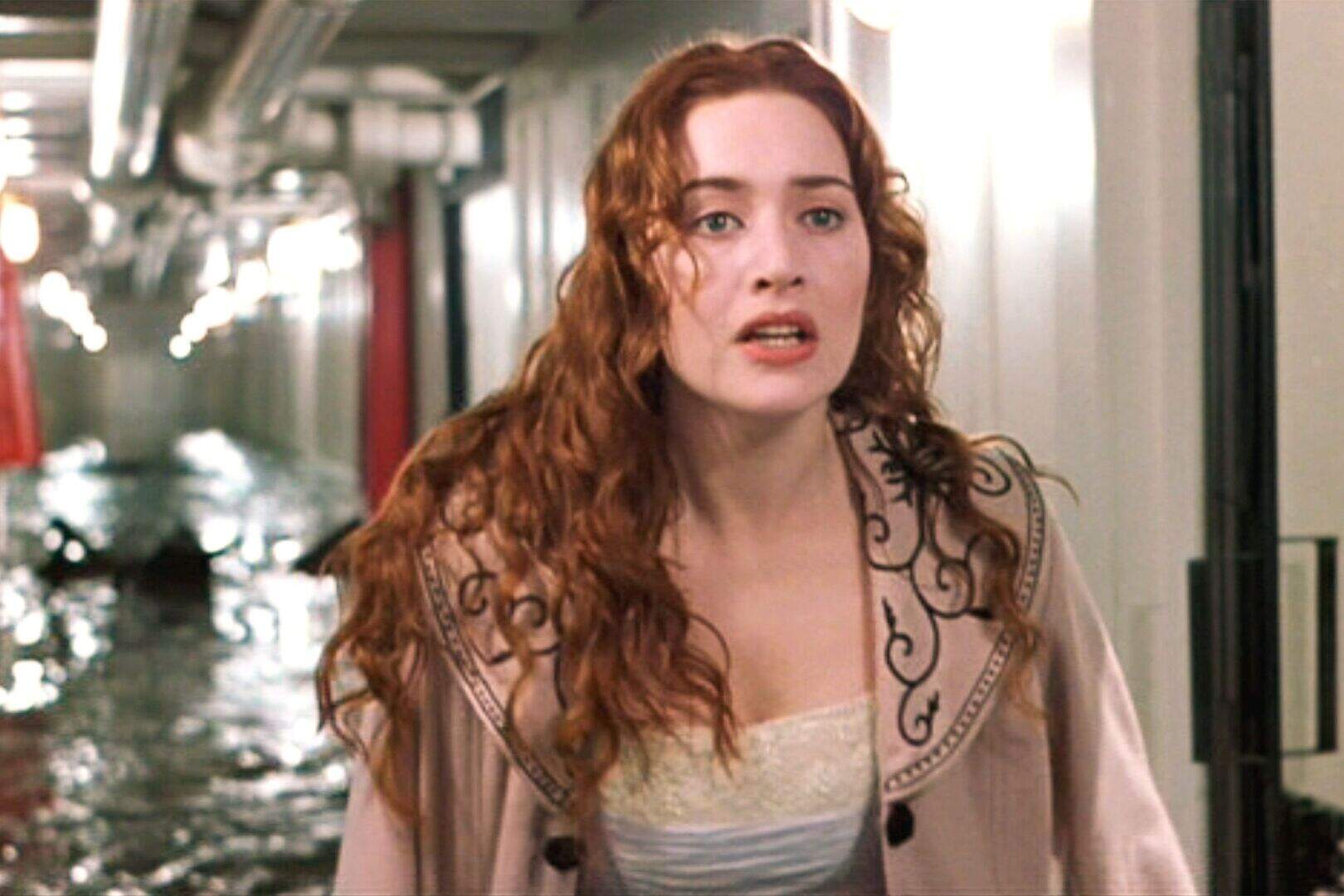kate winslet red dress titanic Titanic movie outfits