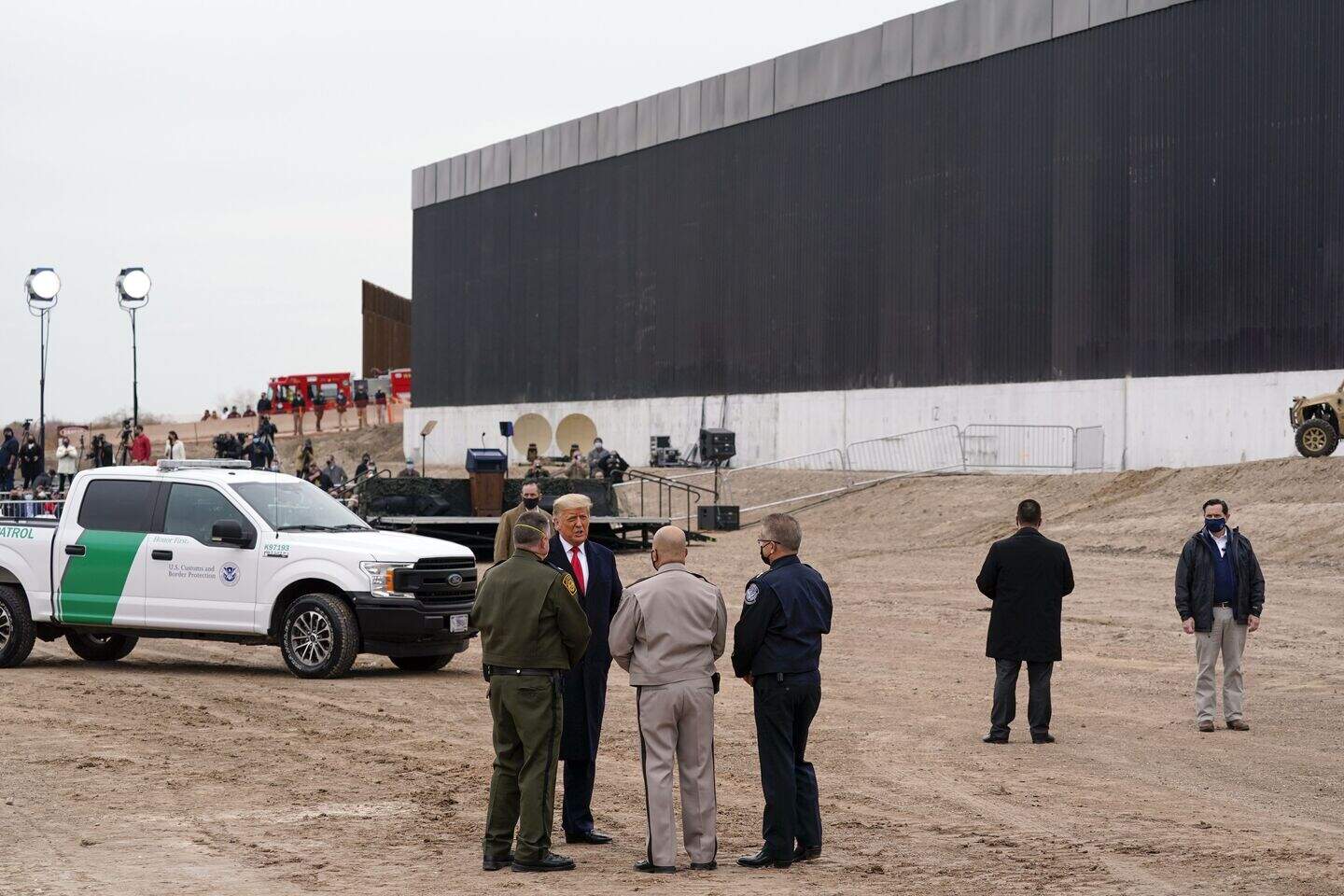 Trump visits US-Mexico border to promote wall project | Belfast Telegraph