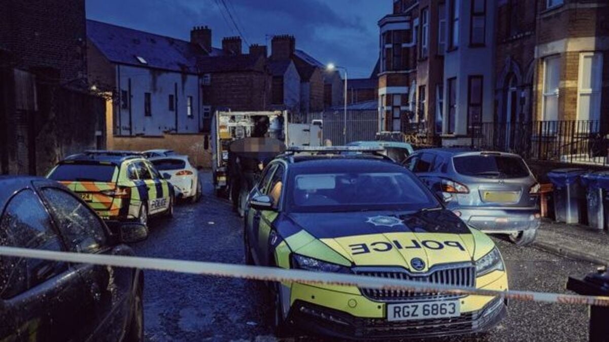 Eia Street: Two airsoft guns recovered following eight-hour security ...