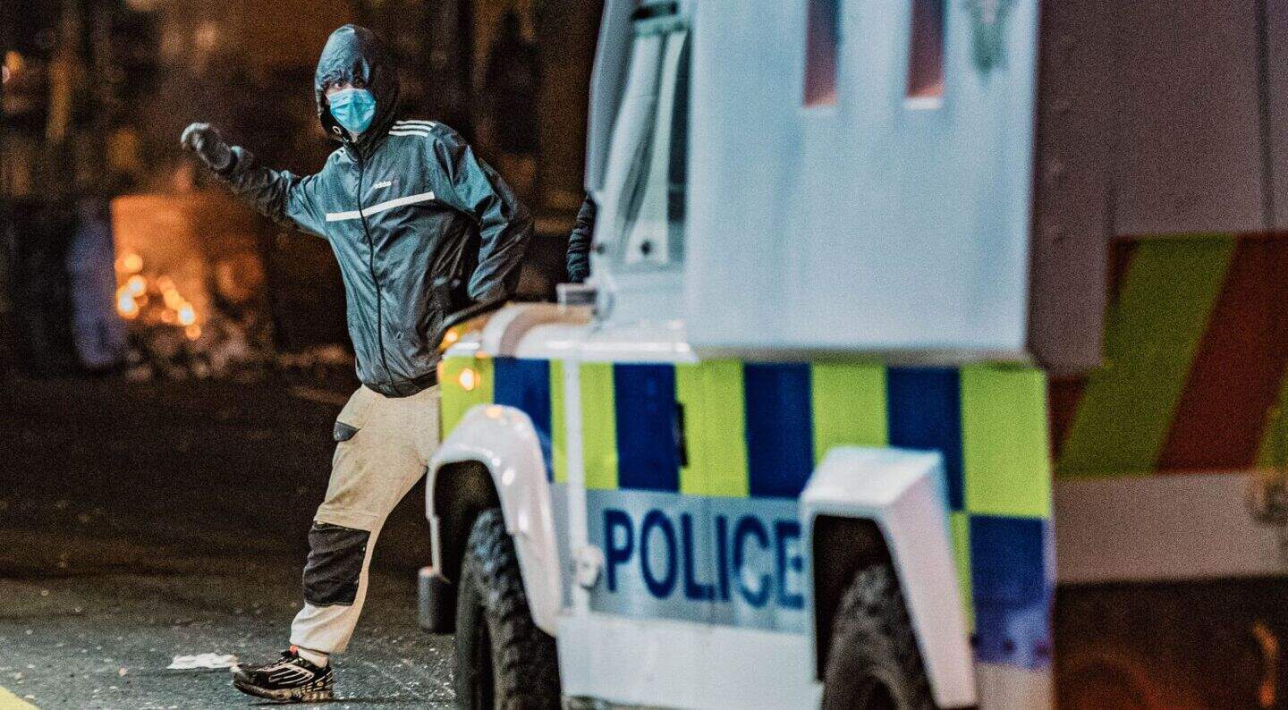 Collapse of confidence in PSNI sparked riots, say loyalists as UDA's ...