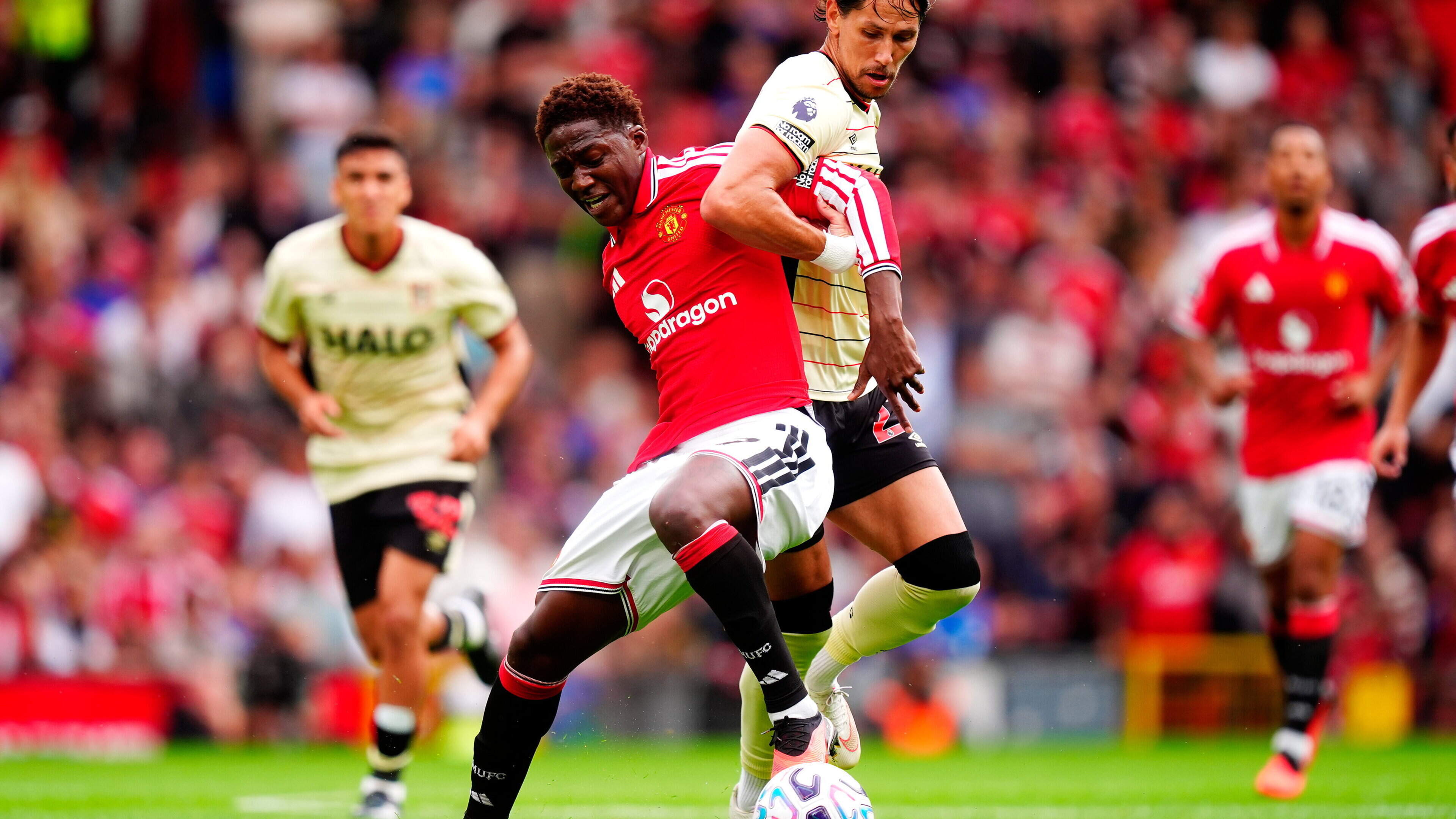 Reinvented Kobbie Mainoo emerges as possible midfield solution for Manchester United